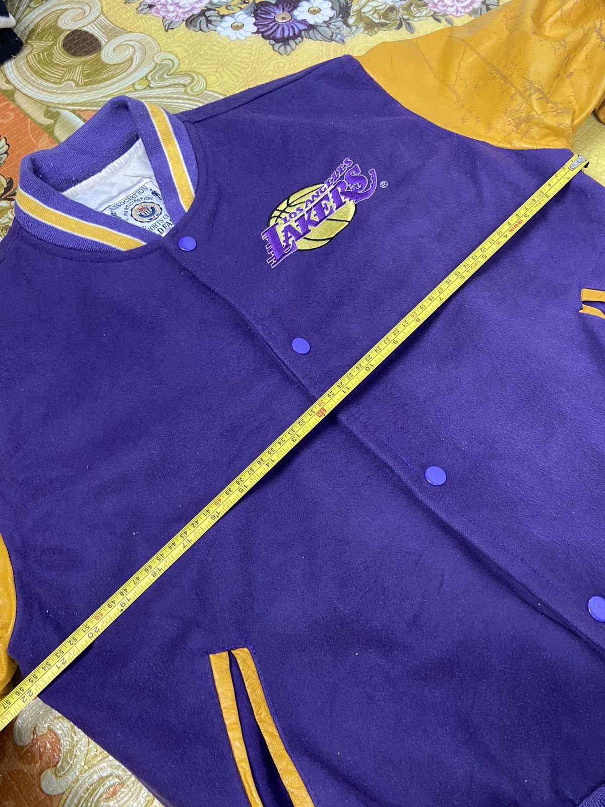 NBA Vintage LA Lakers Varsity Leather Jacket Size US M / EU 48-50 / 2 - 21 Thumbnail