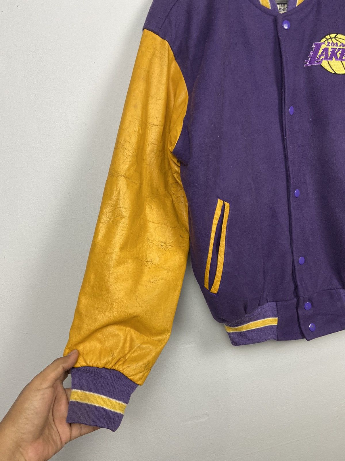 NBA Vintage LA Lakers Varsity Leather Jacket Size US M / EU 48-50 / 2 - 14 Thumbnail