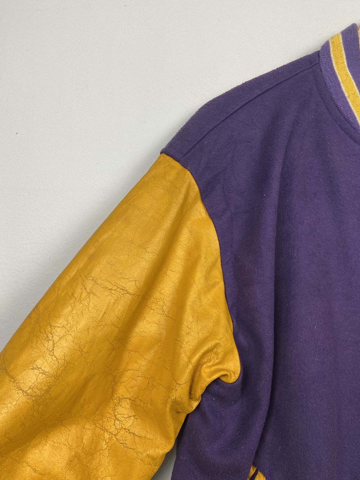 NBA Vintage LA Lakers Varsity Leather Jacket Size US M / EU 48-50 / 2 - 17 Thumbnail