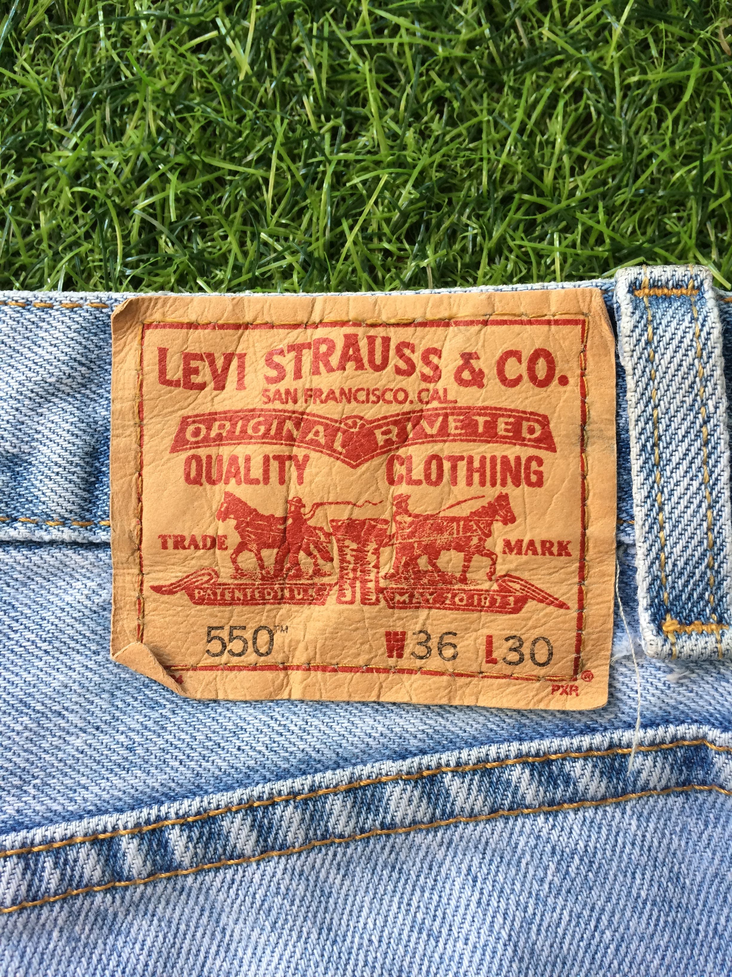Levi's Distressed Levis 550 Jeans Classic Relaxed Fit #B-672 Size 34" / US 12 / IT 48 - 10 Thumbnail