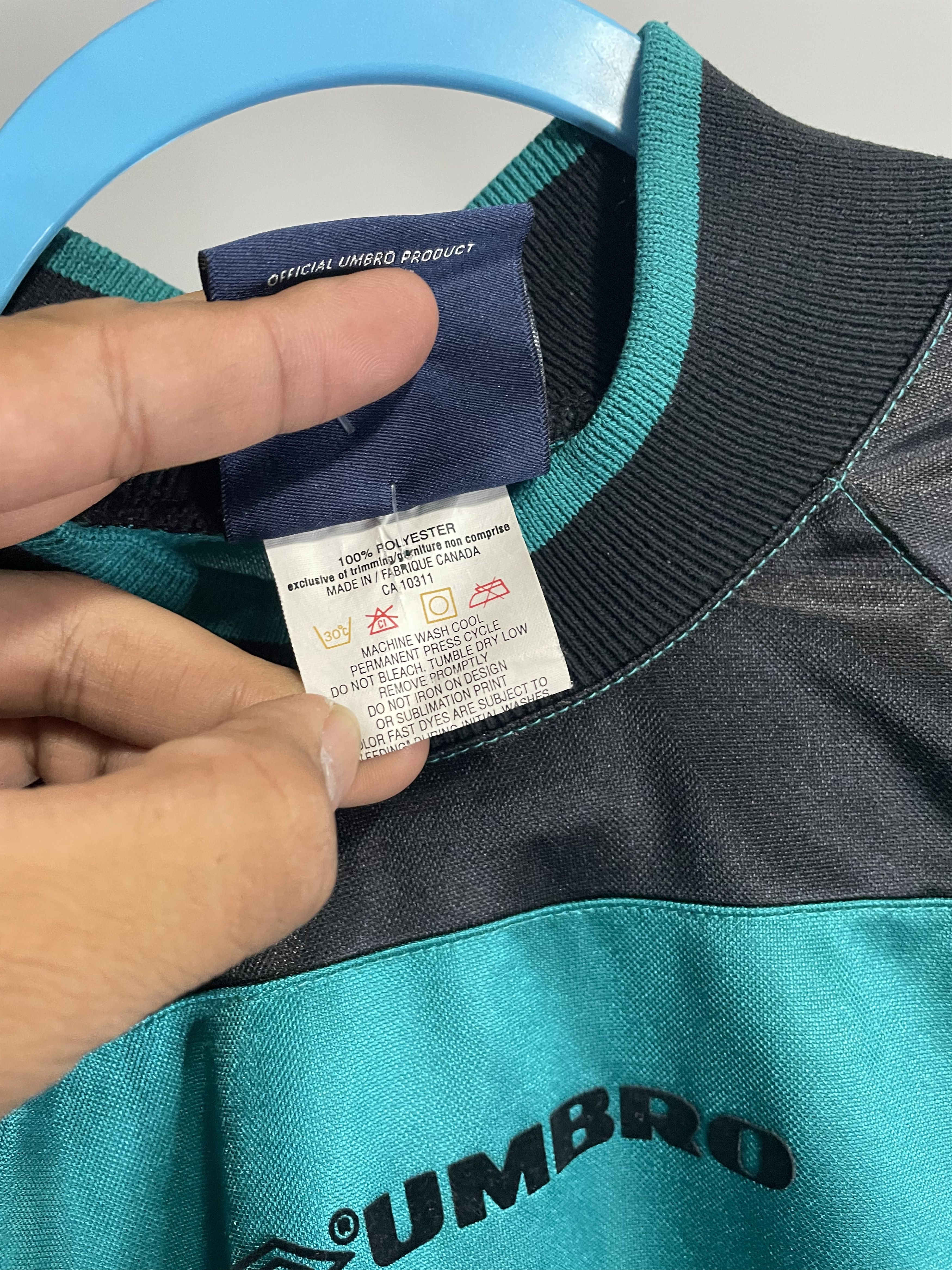 Umbro Umbro - L/S Jersey - Mid Logo 1990s Size US M / EU 48-50 / 2 - 7 Thumbnail