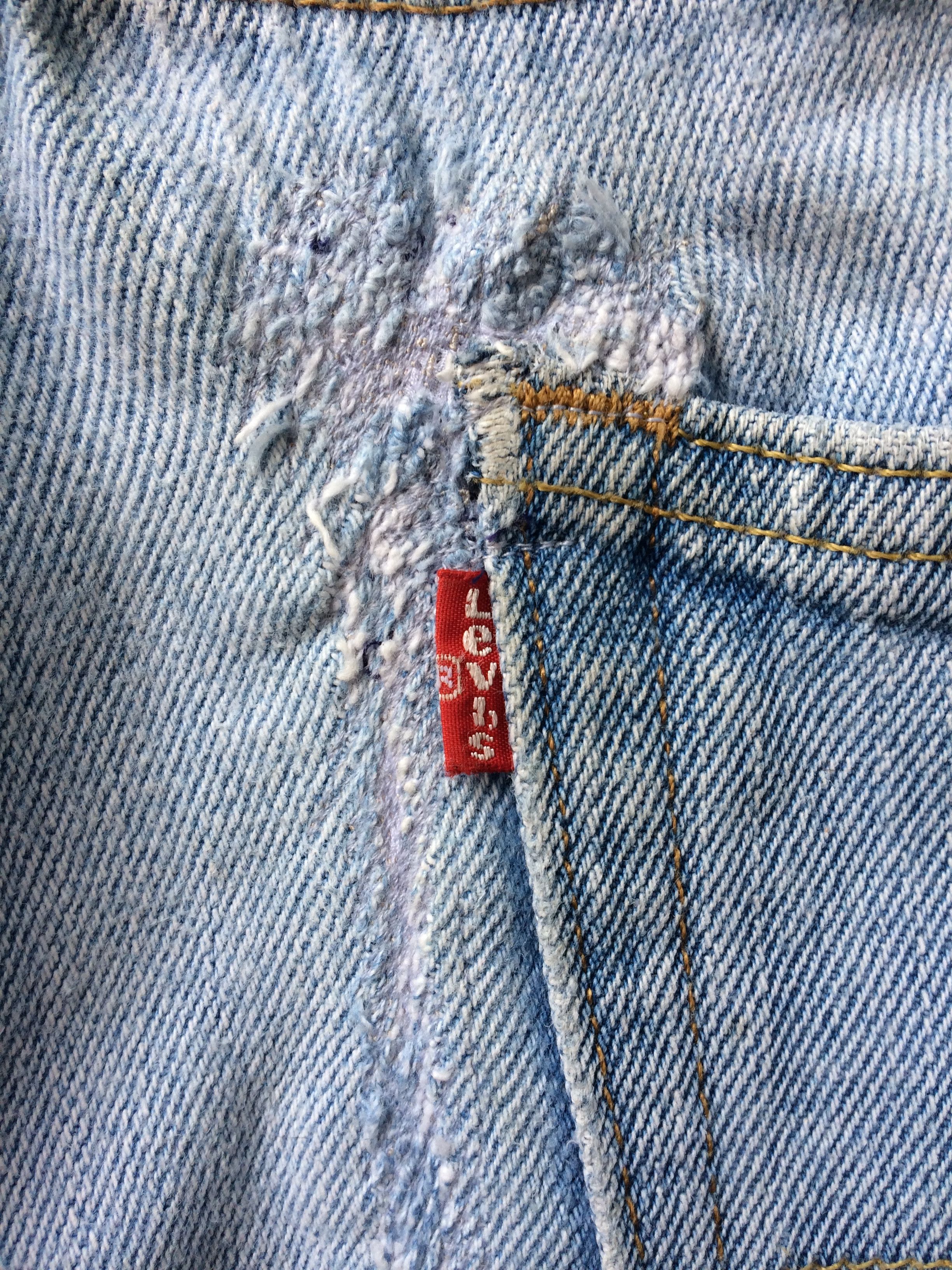 Levi's × Vintage Distressed Levi's 505 Dirty Light Wash Y2Ks Unisex #B-789 Size US 37 - 10 Thumbnail