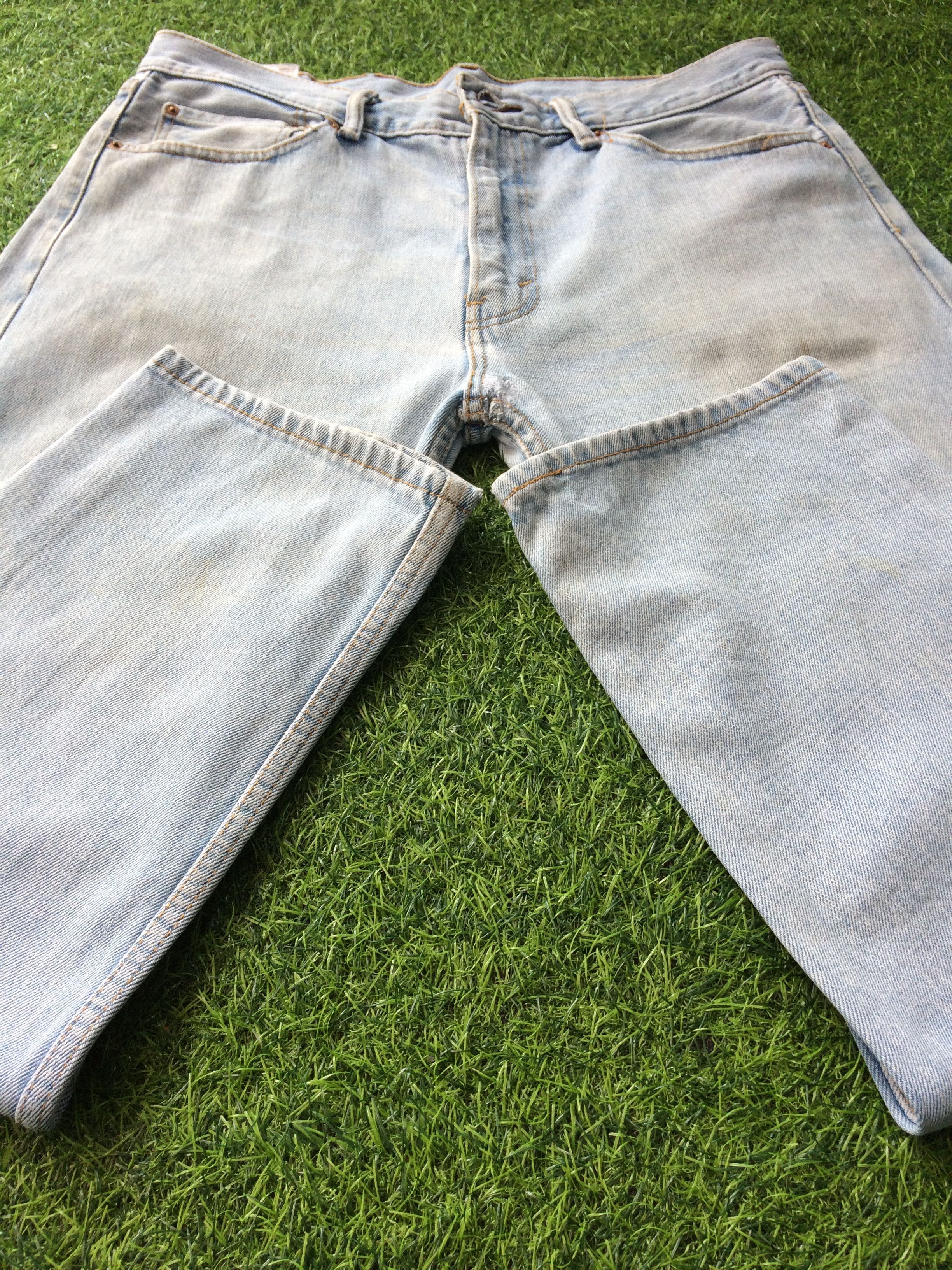Levi's × Vintage Distressed Levi's 505 Dirty Light Wash Y2Ks Unisex #B-789 Size US 37 - 6 Thumbnail