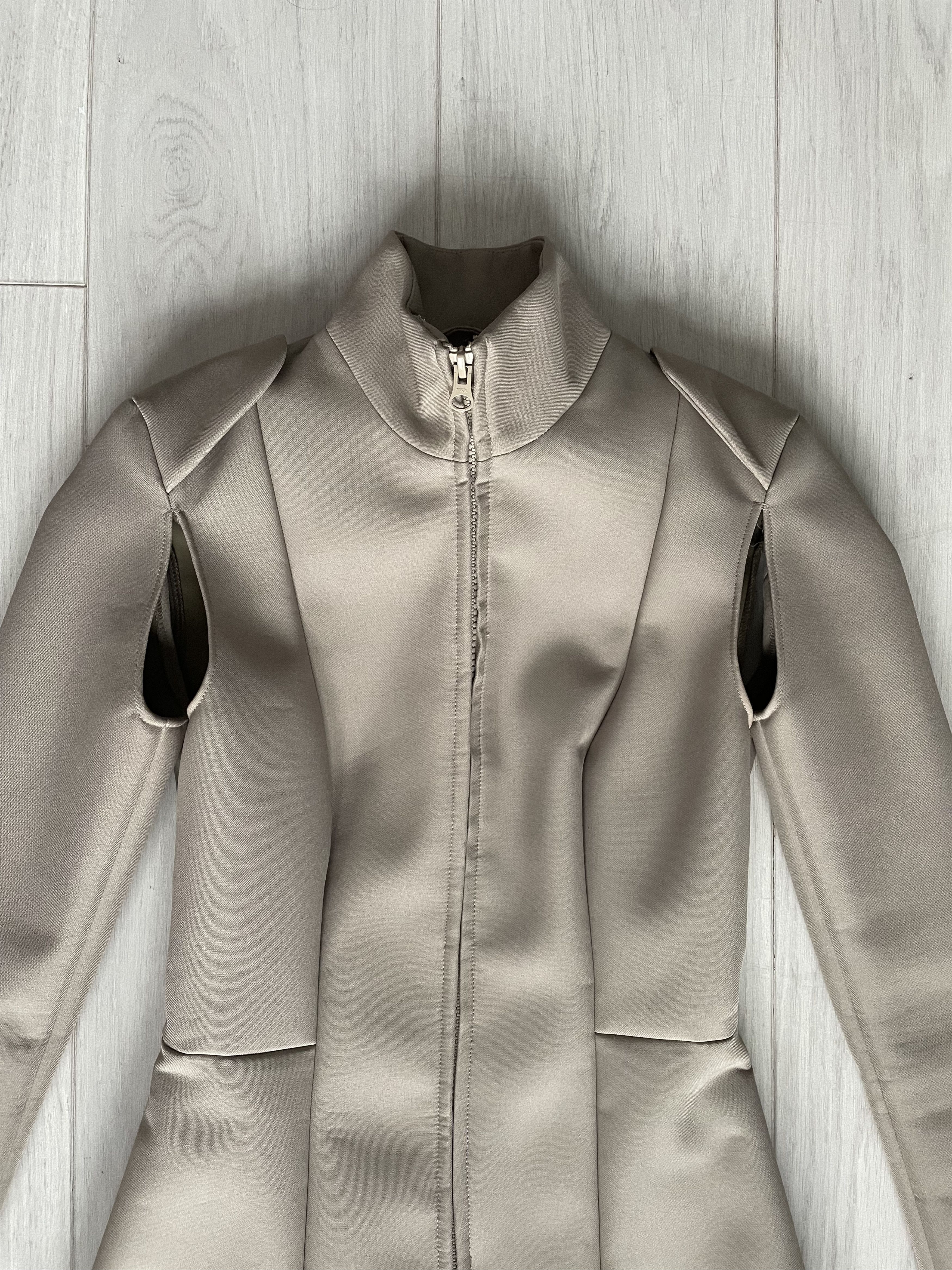 mill : SARAH COAT | Unlimited -lounge- BLOG