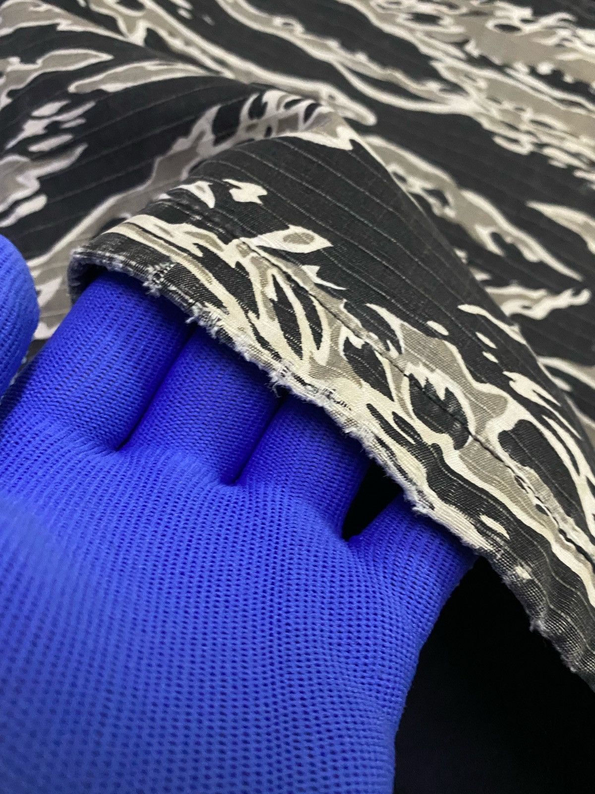 Wtaps Vintage Wtaps Compuflag Tiger M65 Size US L / EU 52-54 / 3 - 12 Thumbnail