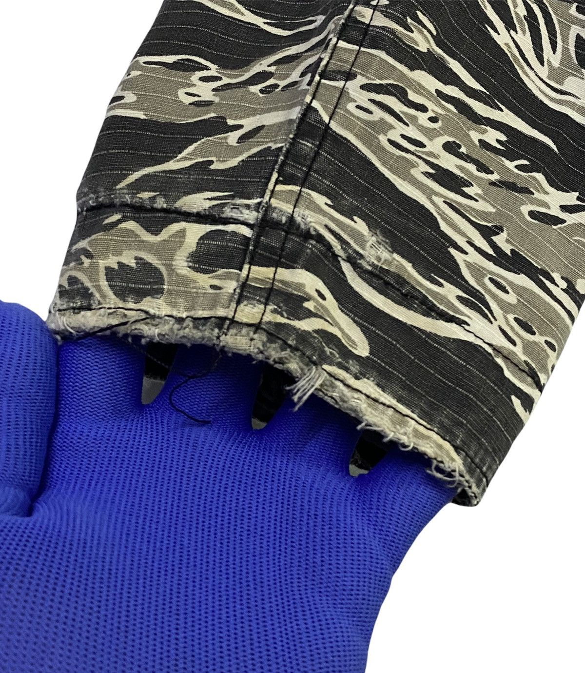 Wtaps Vintage Wtaps Compuflag Tiger M65 Size US L / EU 52-54 / 3 - 14 Thumbnail