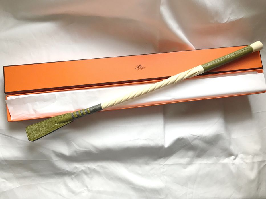 Hermes HERMES olive leather & wood riding crop | Grailed