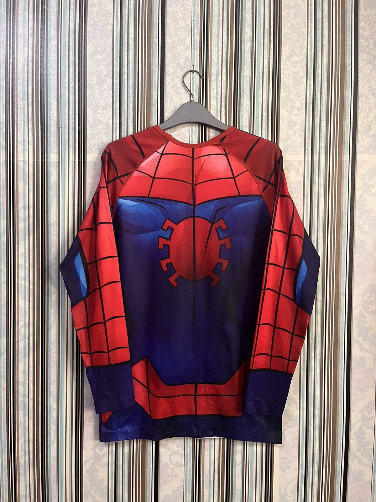 Marvel Comics 2000s custom spiderman belle maison stretched #D3 Size US L / EU 52-54 / 3 - 2 Thumbnail