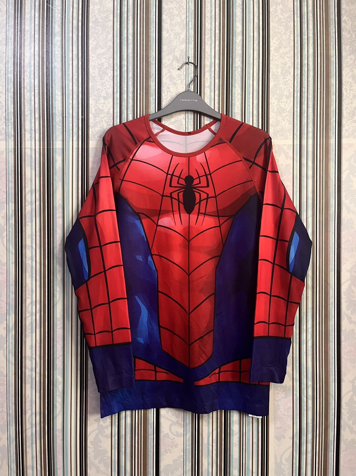 Marvel Comics 2000s custom spiderman belle maison stretched #D3 Size US L / EU 52-54 / 3 - 1 Thumbnail