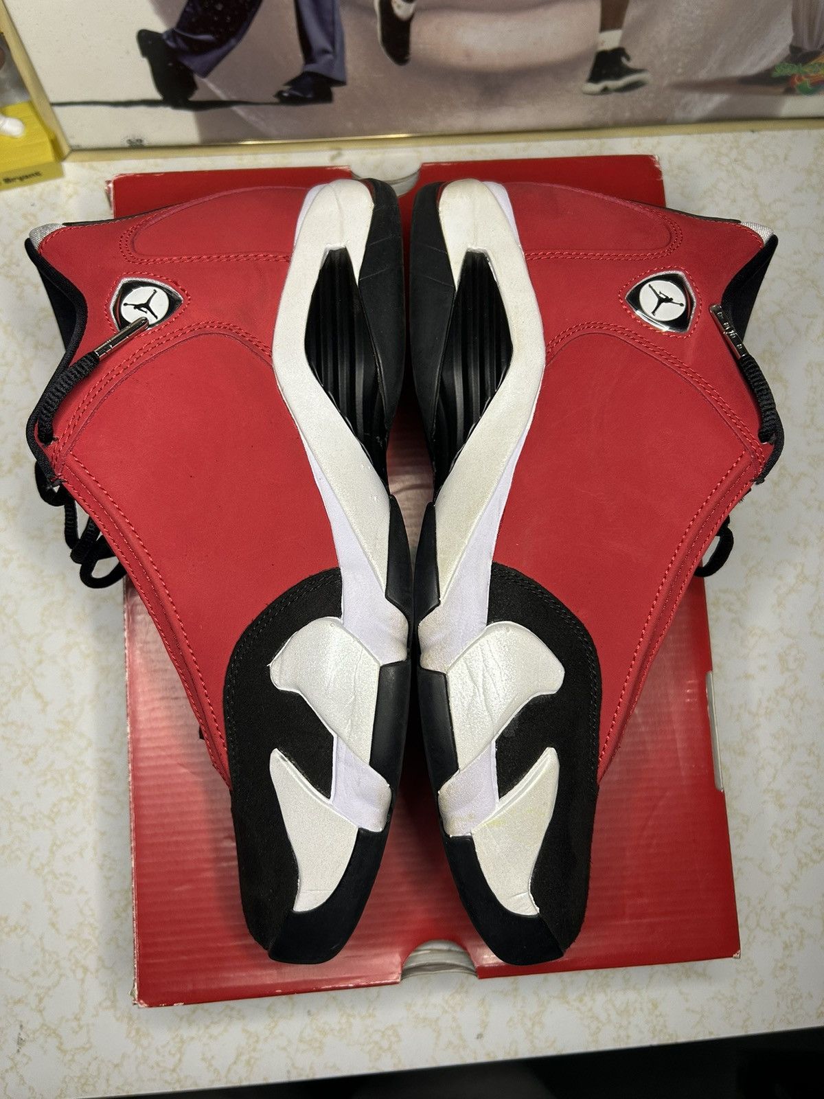 Jordan Retro 14 “Toro”