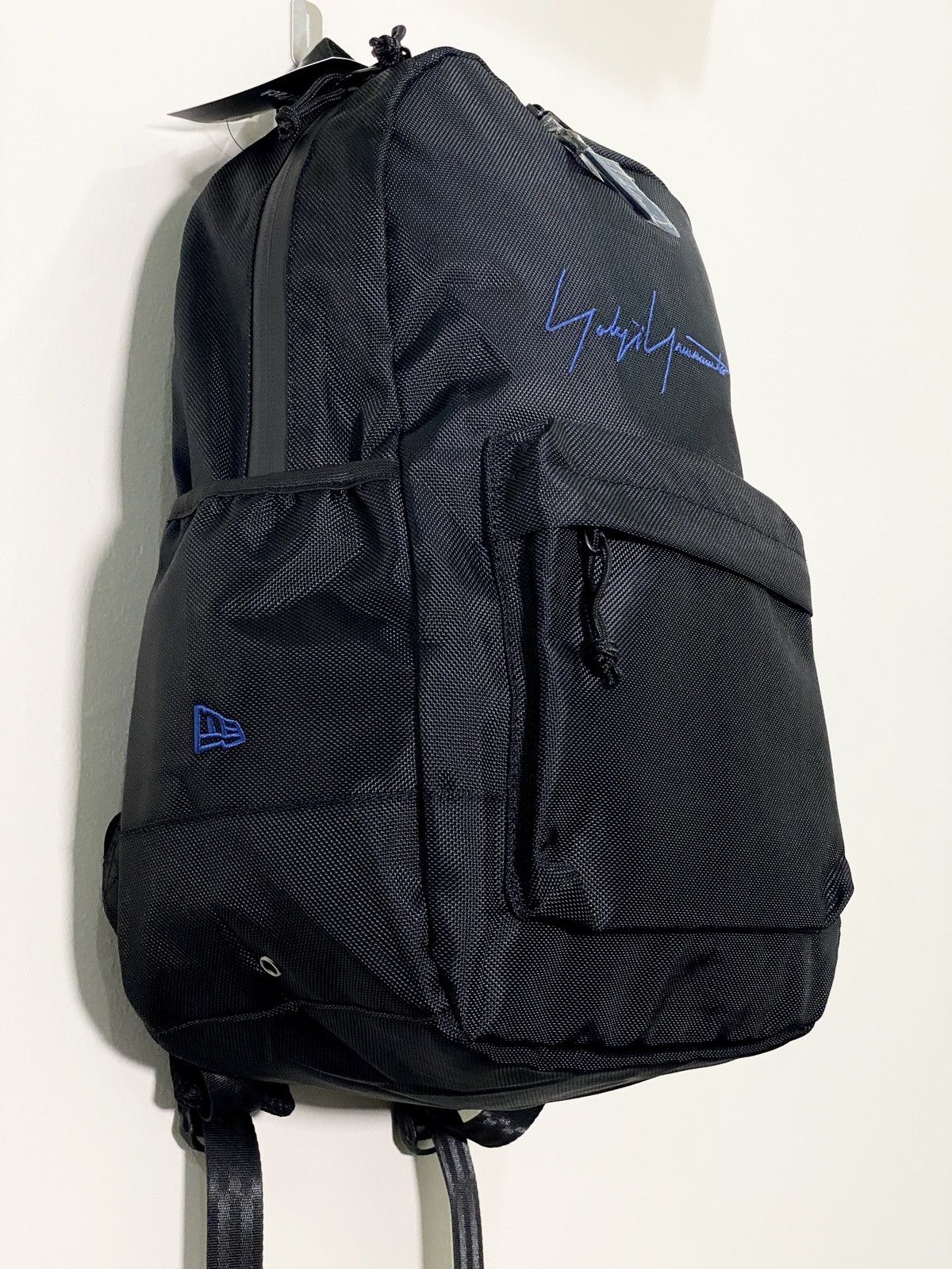 New Era × Yohji Yamamoto Yohji Yamamoto Y-3 x NEW ERA Signature Backpack Size ONE SIZE - 4 Thumbnail