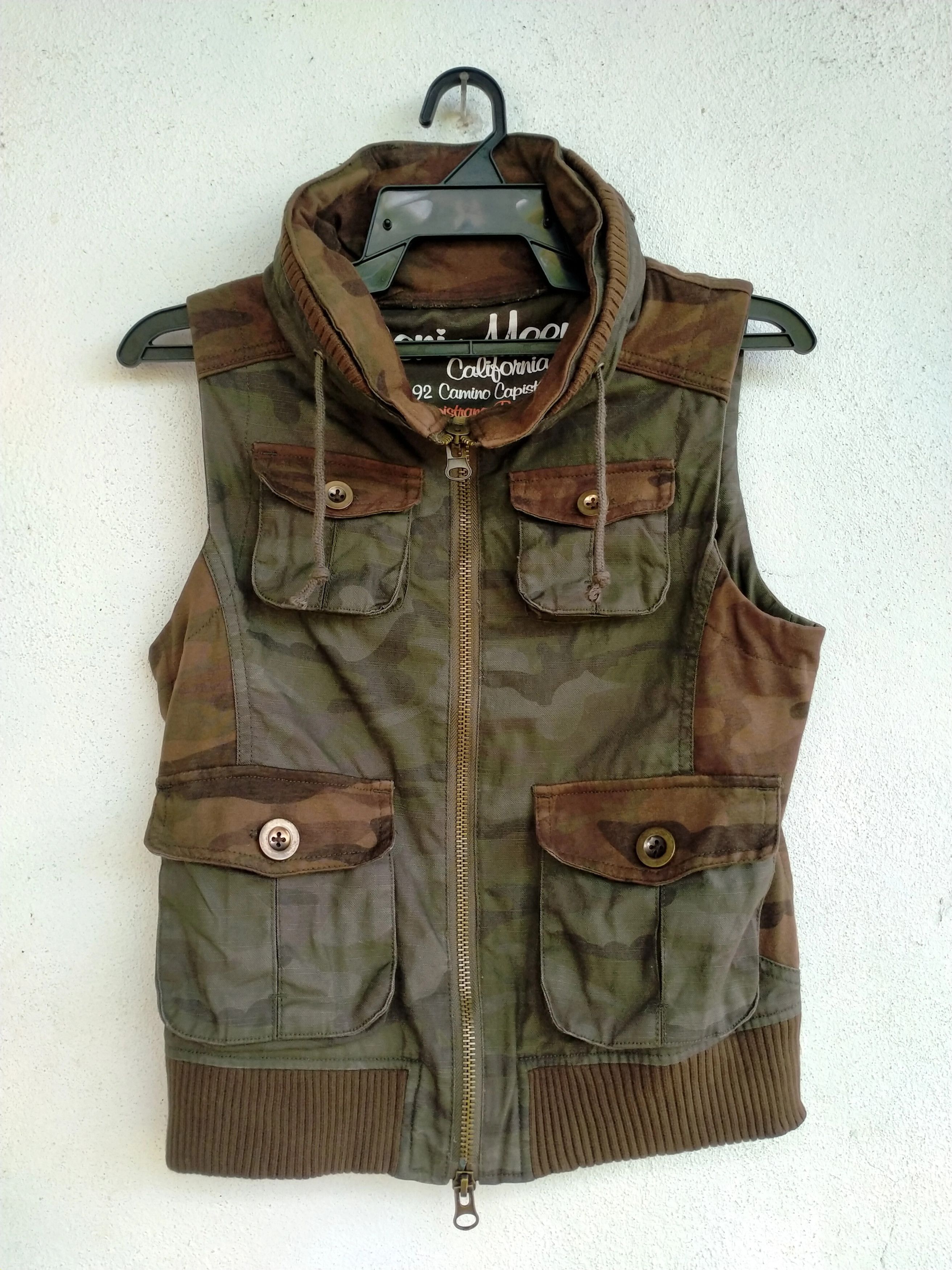 Japanese Brand Camo Tactical Vest Multipocket Military Style Size S / US 4 / IT 40 - 1 Thumbnail