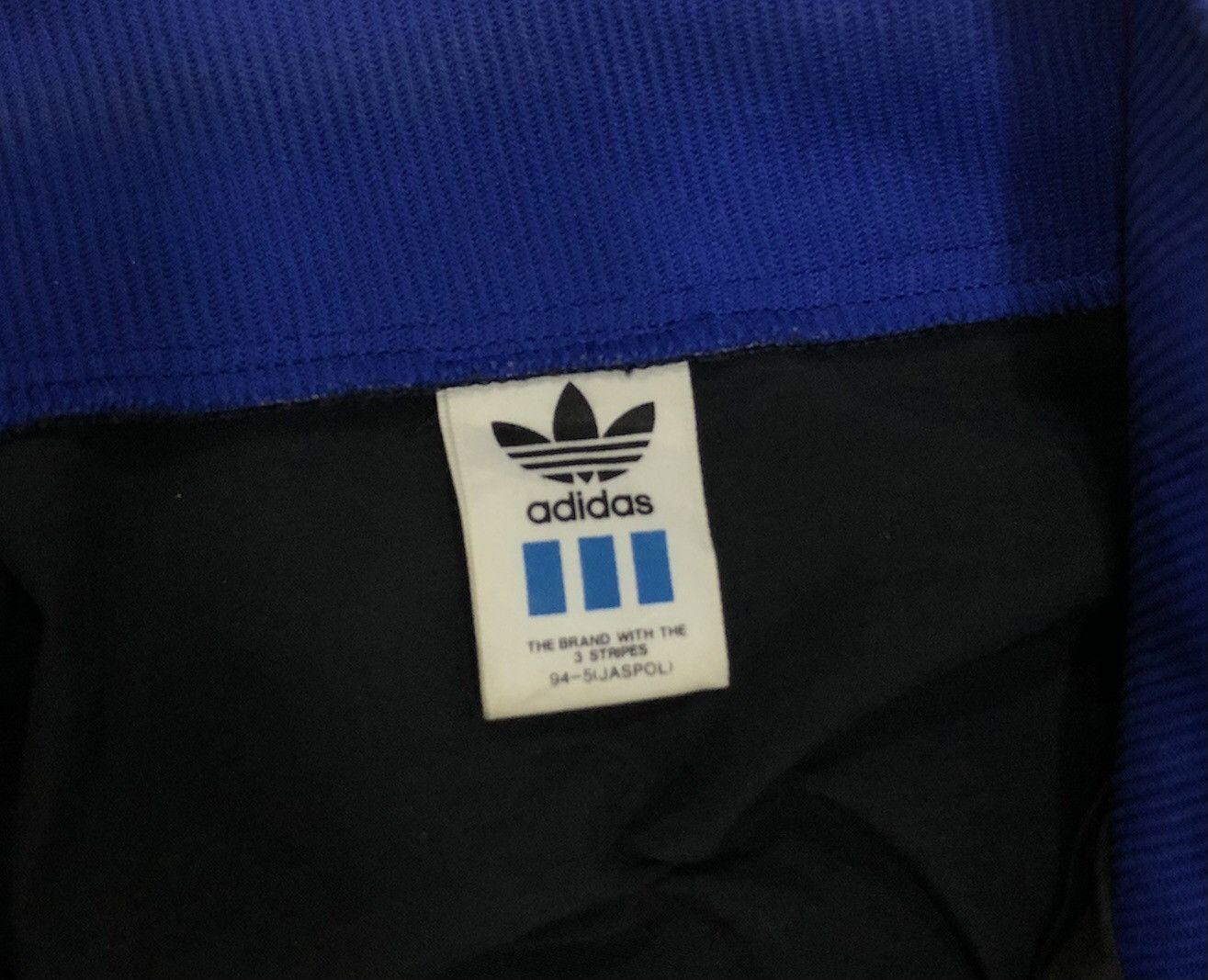 Adidas × Japanese Brand × Vintage vintage adidas the brand with the 3 stripes Size US L / EU 52-54 / 3 - 9 Thumbnail