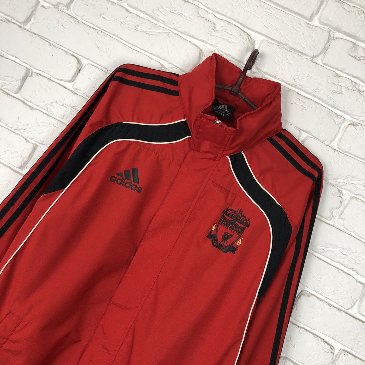 Adidas Liverpool adidas vintage jacket Size US M / EU 48-50 / 2 - 2 Thumbnail