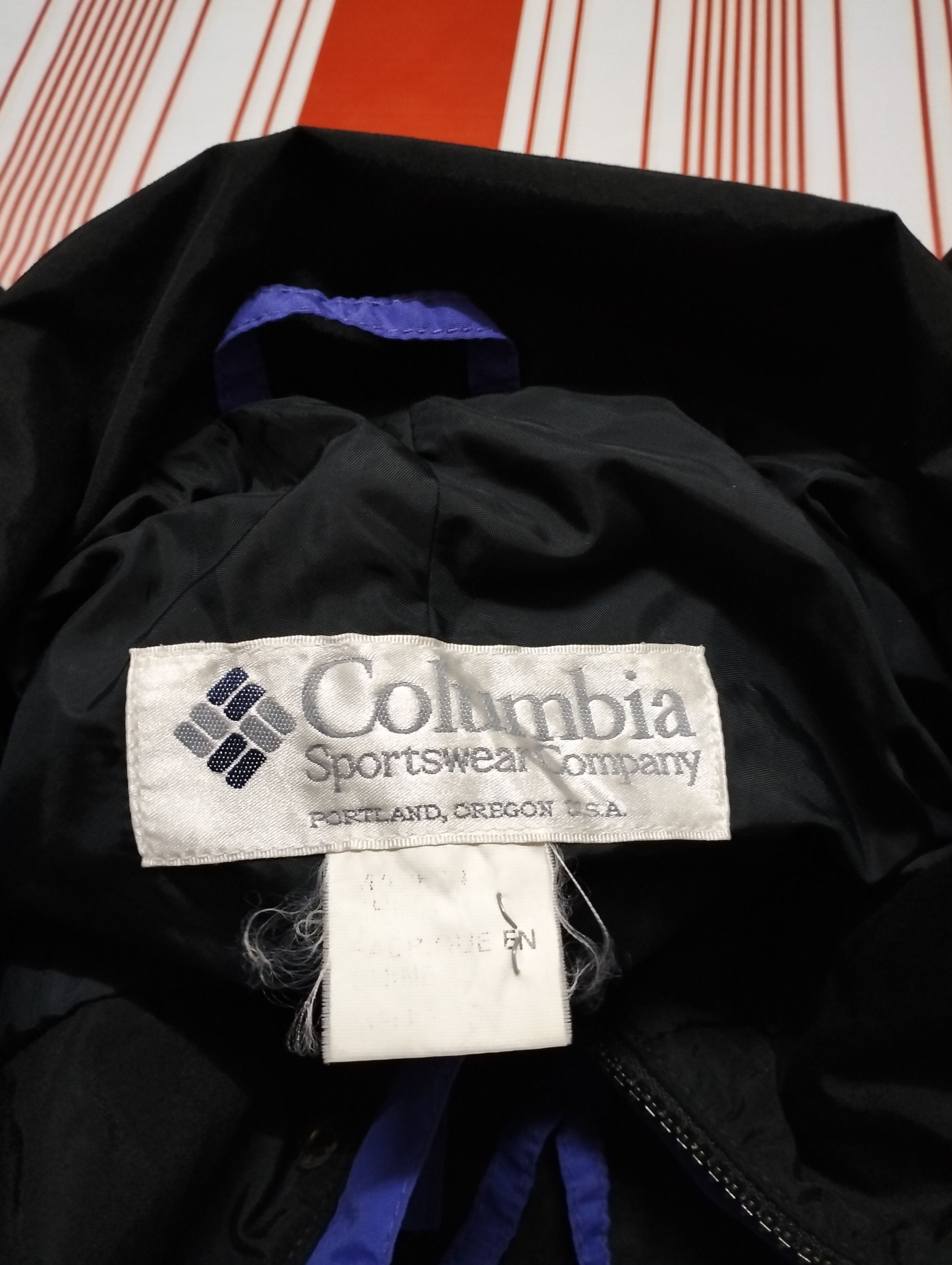 Columbia × Vintage Vintage Columbia sport Windbreaker Light Jacket Size US L / EU 52-54 / 3 - 3 Thumbnail