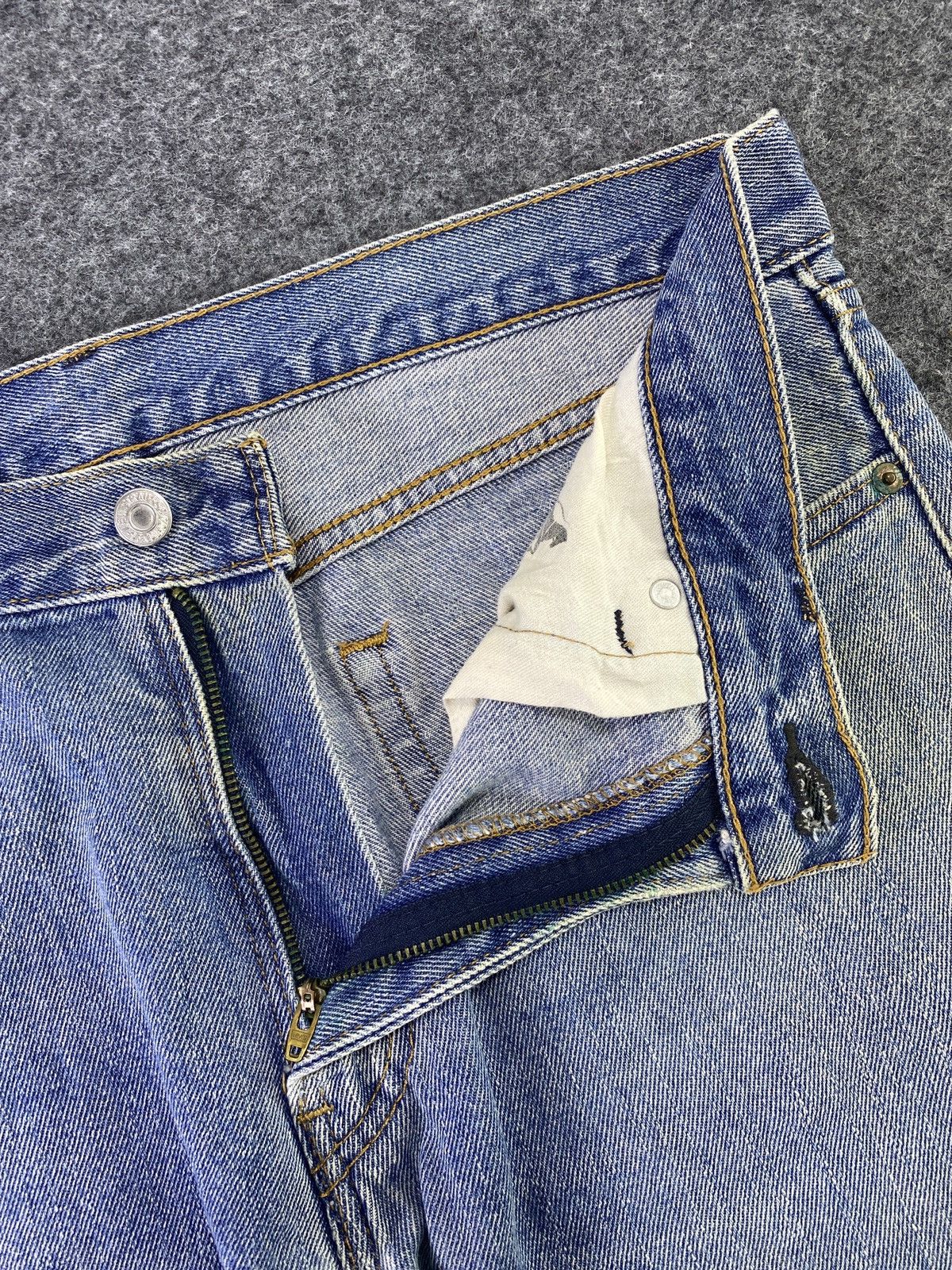 Levi's Vintage Levi's 505 Blue Wash Jeans- J642 Size US 35 - 3 Thumbnail