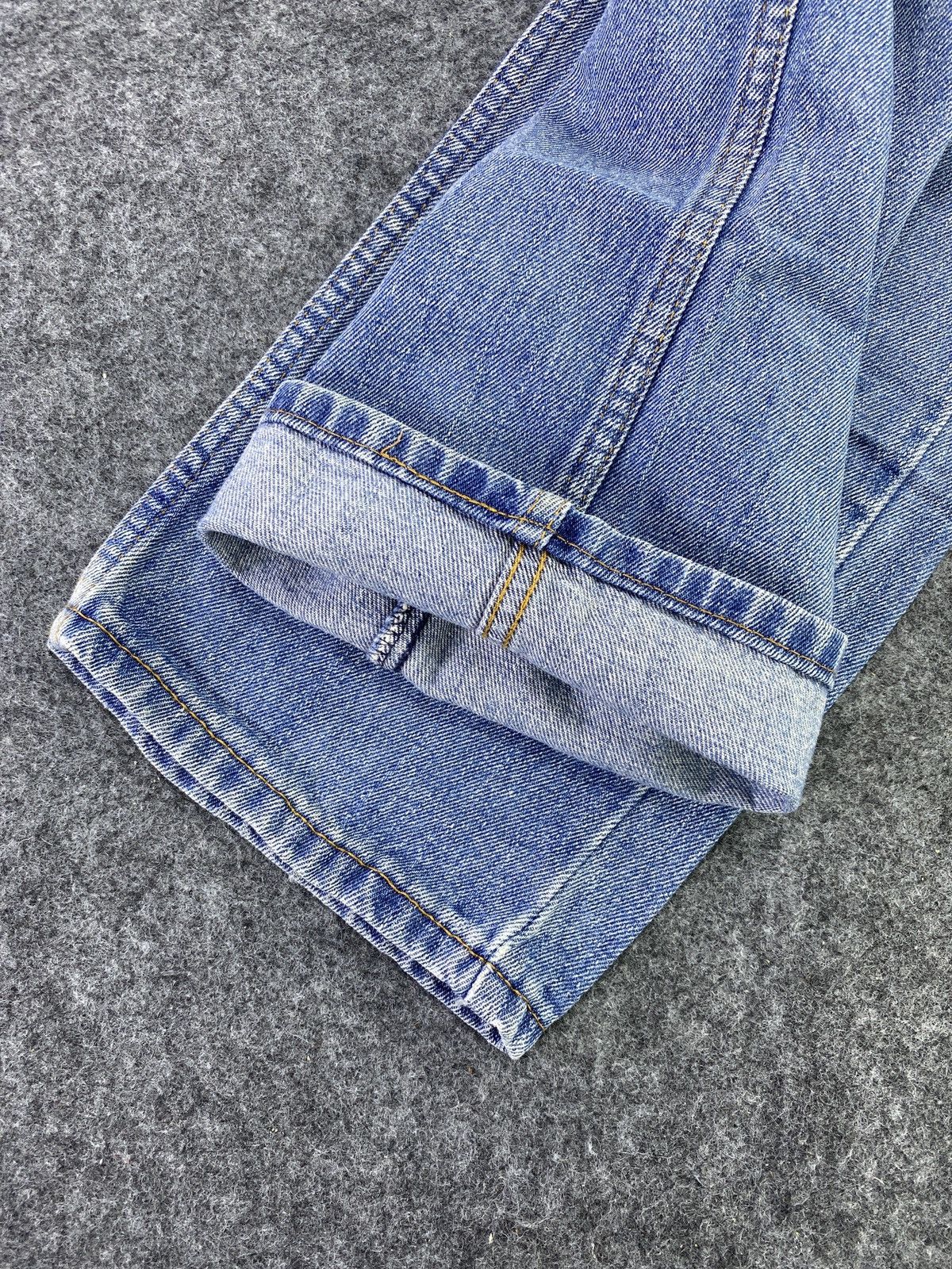 Levi's Vintage Levi's 505 Blue Wash Jeans- J642 Size US 35 - 6 Thumbnail
