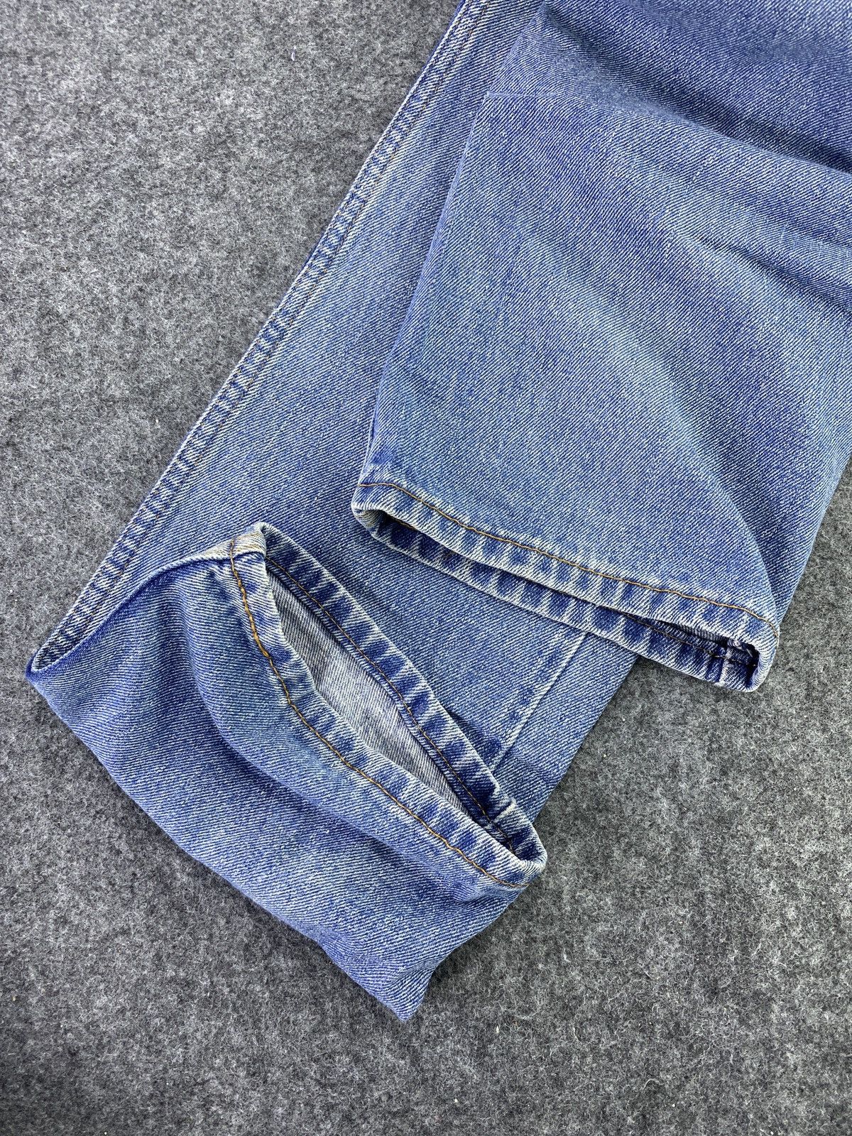 Levi's Vintage Levi's 505 Blue Wash Jeans- J642 Size US 35 - 7 Thumbnail