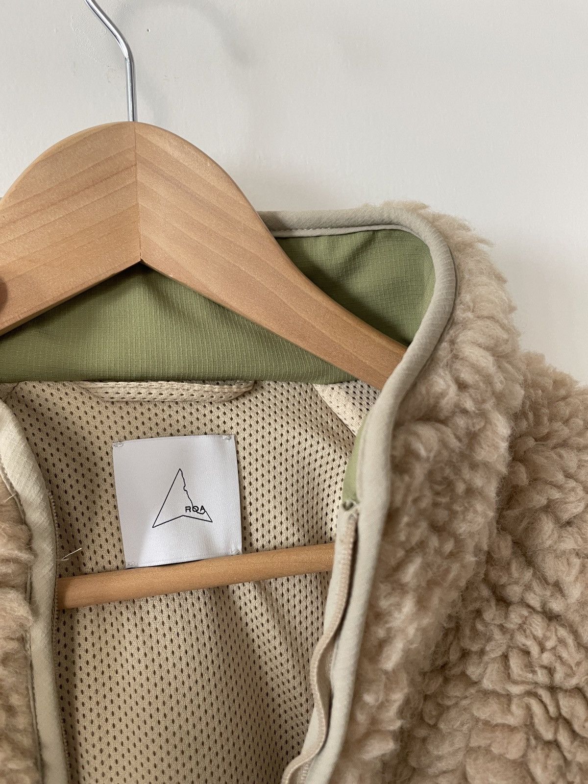 ROA ROA beige fleece jacket Size US L / EU 52-54 / 3 - 4 Thumbnail