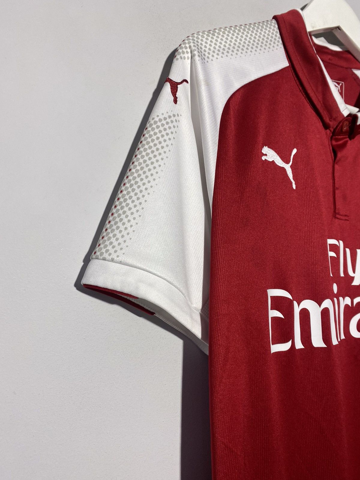 Puma Arsenal Puma 2017/18 Home Y2k Blokecore Style Football shirt Size US M / EU 48-50 / 2 - 6 Thumbnail