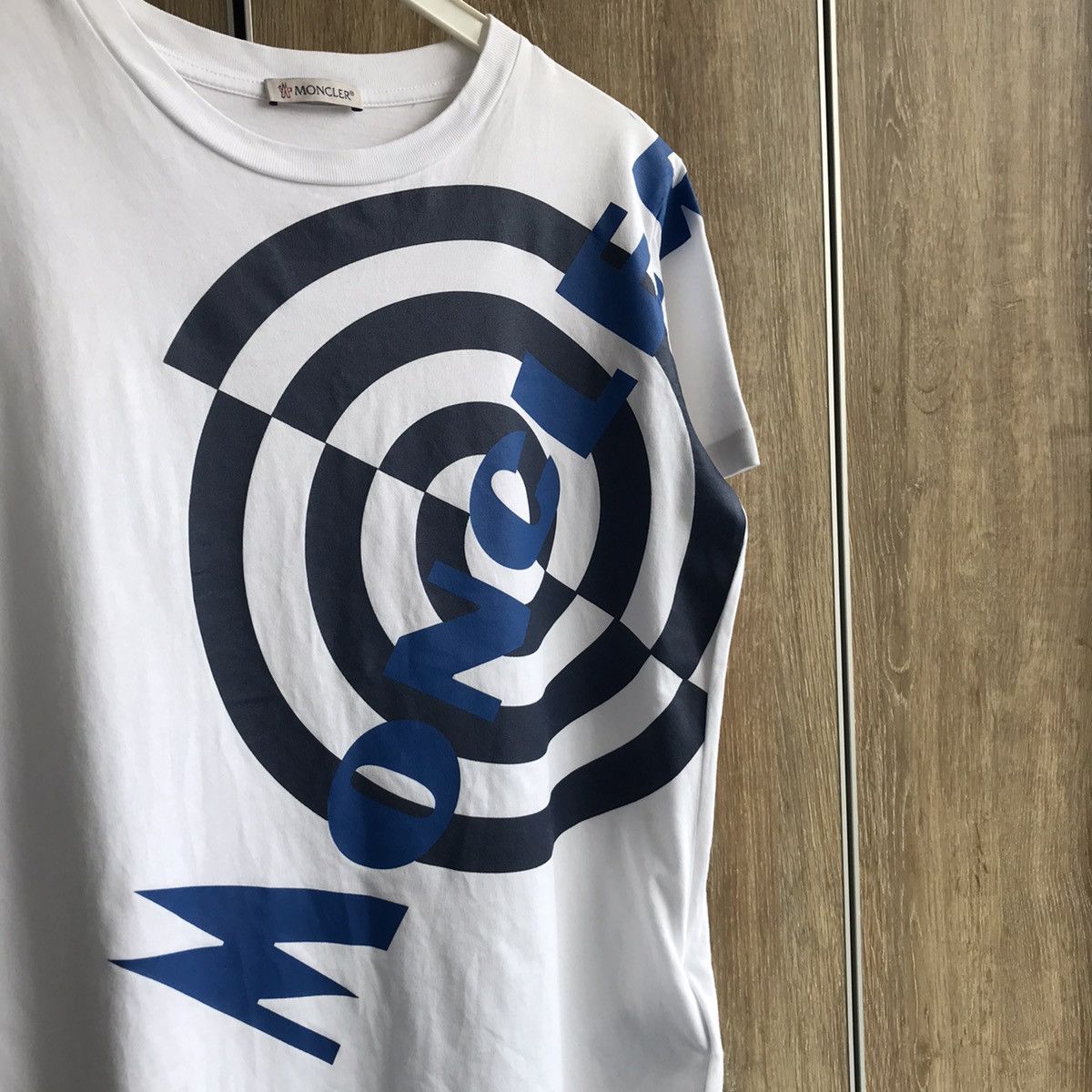 Moncler Moncler Women T-Shirt Big Logo size S/Xs Tee Short Sleeve Size XS / US 0-2 / IT 36-38 - 2 Thumbnail