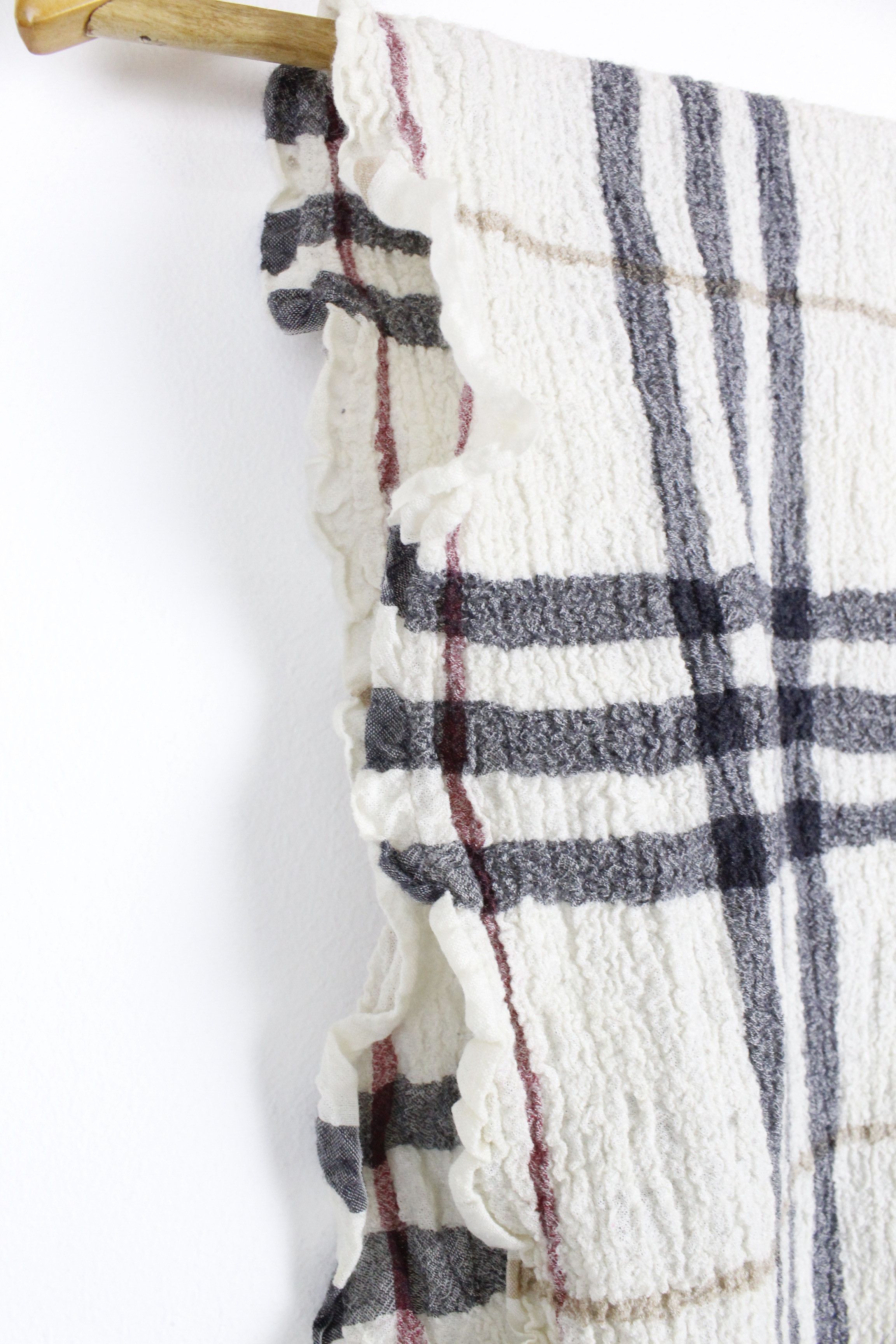 Burberry Burberry Beige Check Wool Silk Shawl Scarf Size ONE SIZE - 4 Thumbnail
