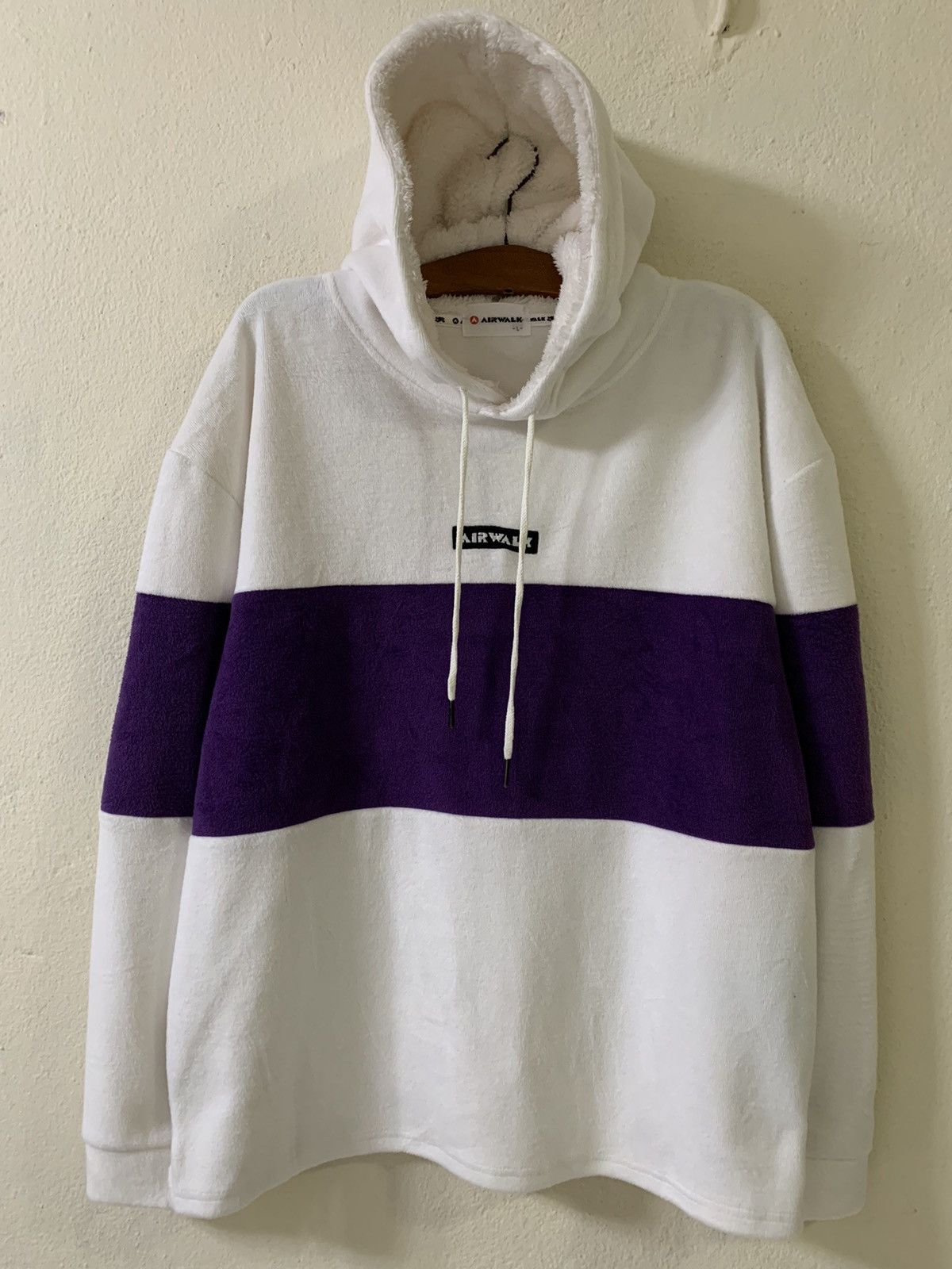 image of Airwalk Fleece Pullover Hoodie in White/Purple, Men's (Size Large)