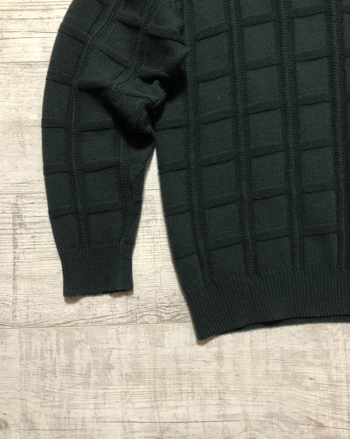 Lacoste Vintage Lacoste Wool Knit V-Neck Sweater Size US M / EU 48-50 / 2 - 5 Thumbnail