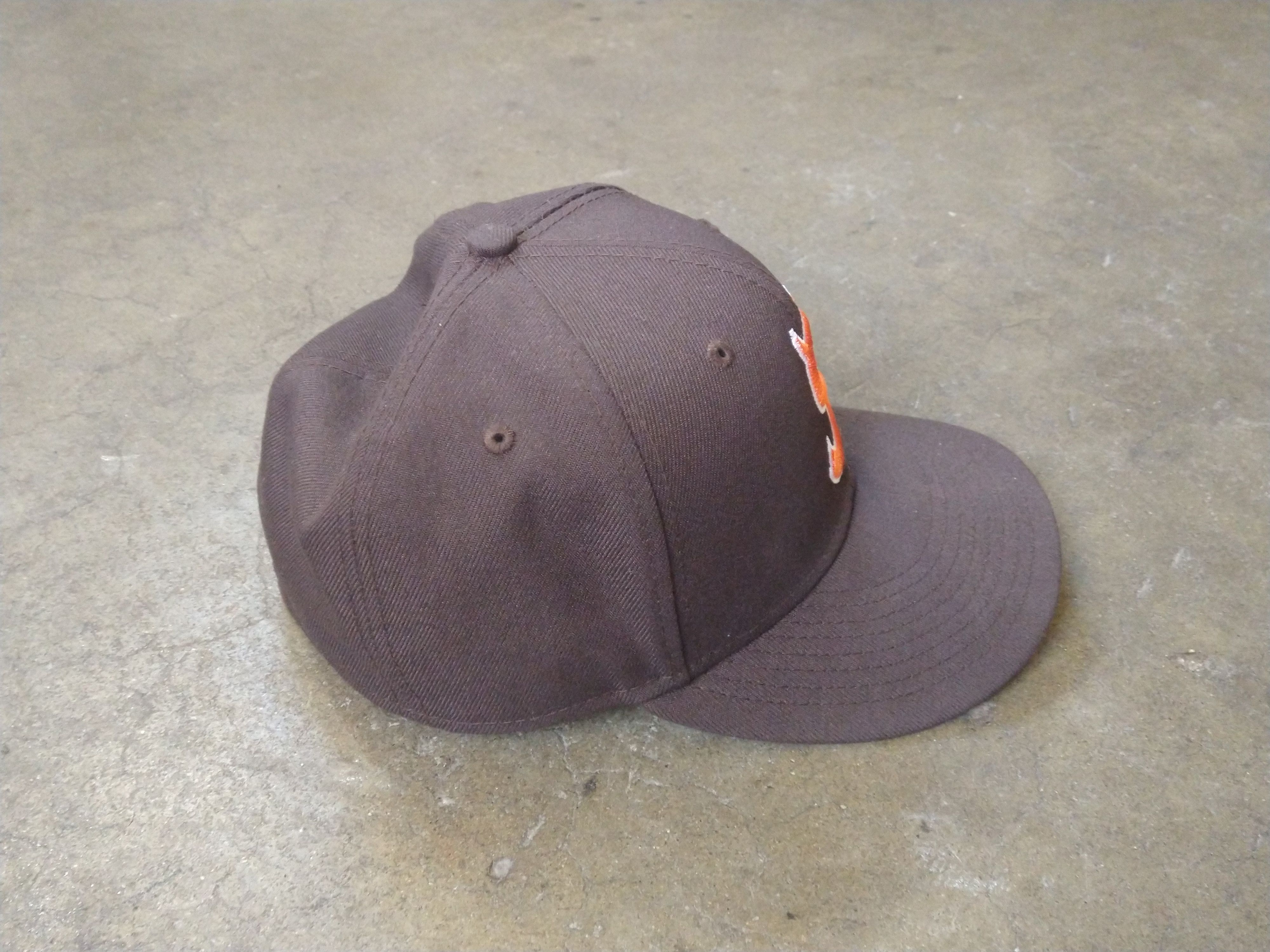 New Era × Supreme Supreme S Logo Fitted Hat New Era Cap Brown FW22
