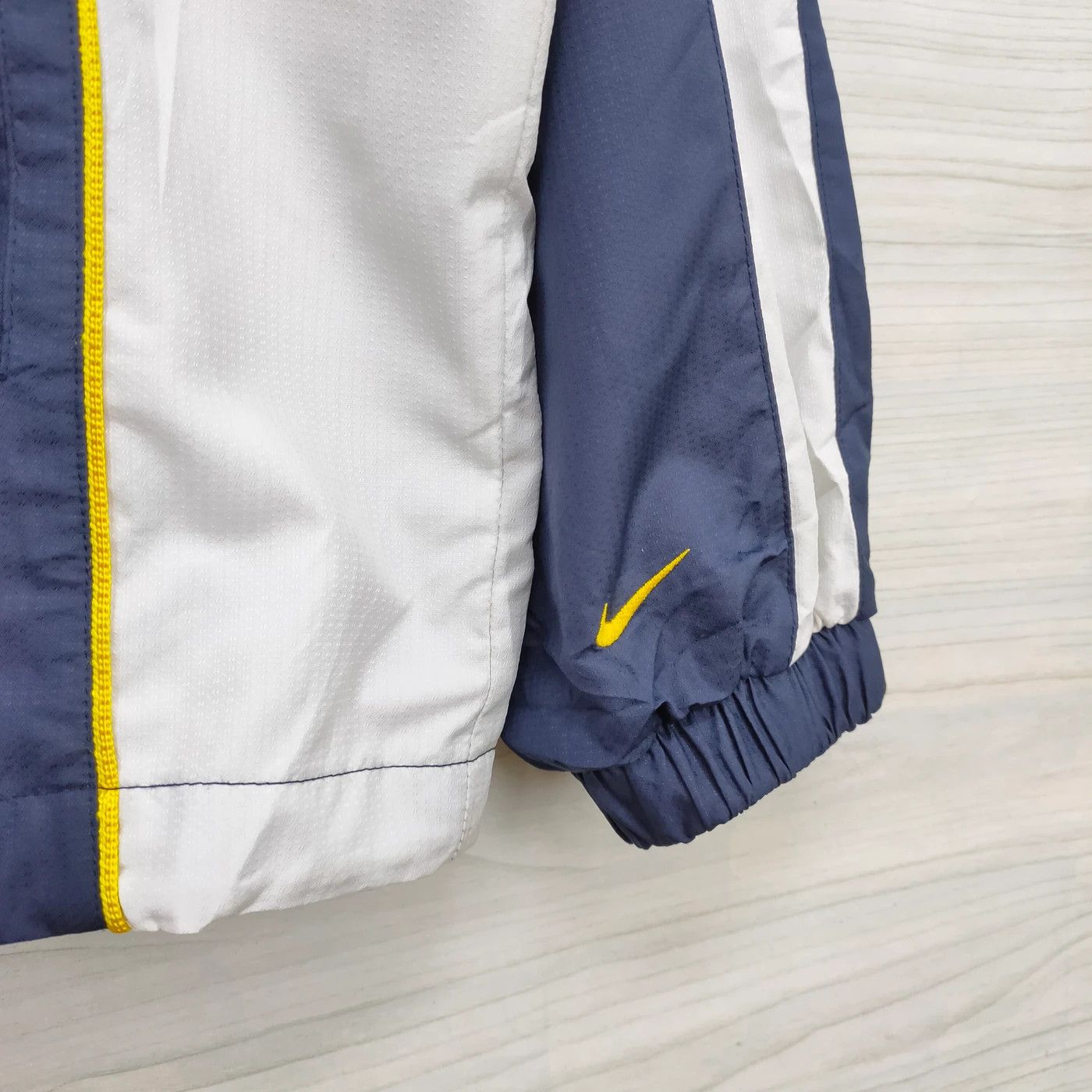 Nike Nike Windbreaker Jacket Size US XL / EU 56 / 4 - 5 Thumbnail