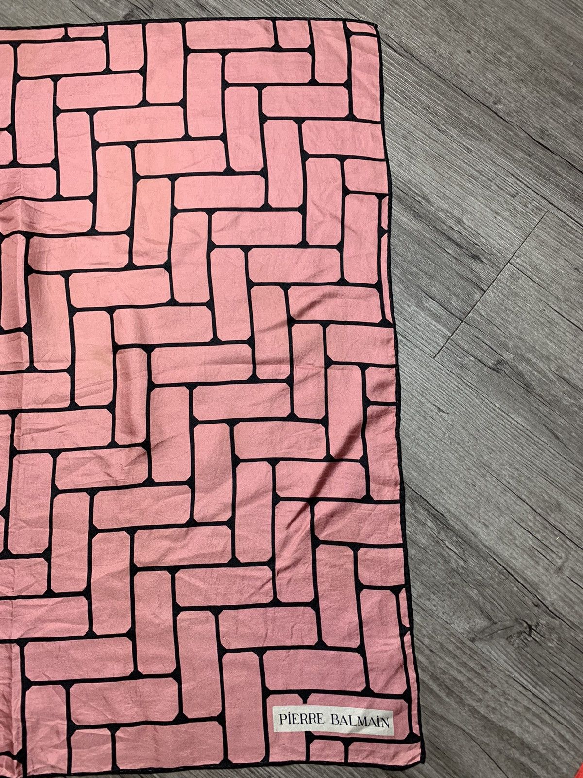 Pierre Balmain Pierre Balmain Handkerchief Scarf Size ONE SIZE - 4 Thumbnail