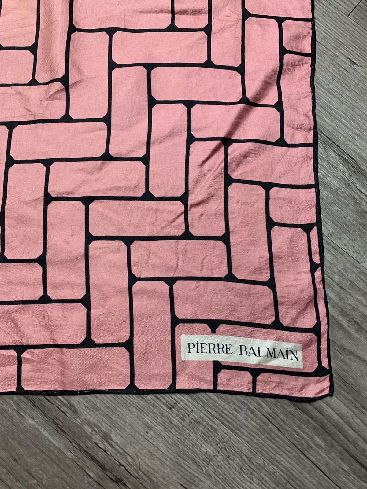 Pierre Balmain Pierre Balmain Handkerchief Scarf Size ONE SIZE - 3 Thumbnail