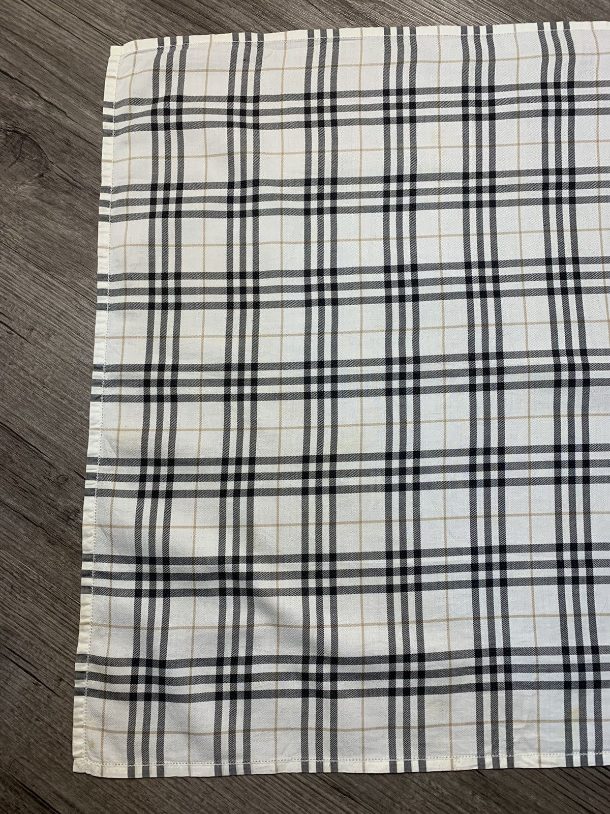 Burberry Burberry Handkerchief Neckerchief Pocketsquares Size ONE SIZE - 4 Thumbnail