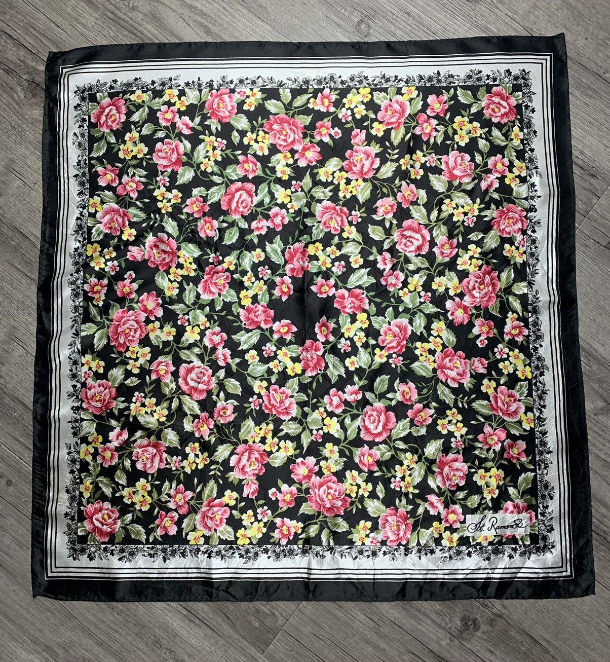 Designer St.RamonSe Geometric Floral Scarf / Handkerchief Size ONE SIZE - 2 Thumbnail