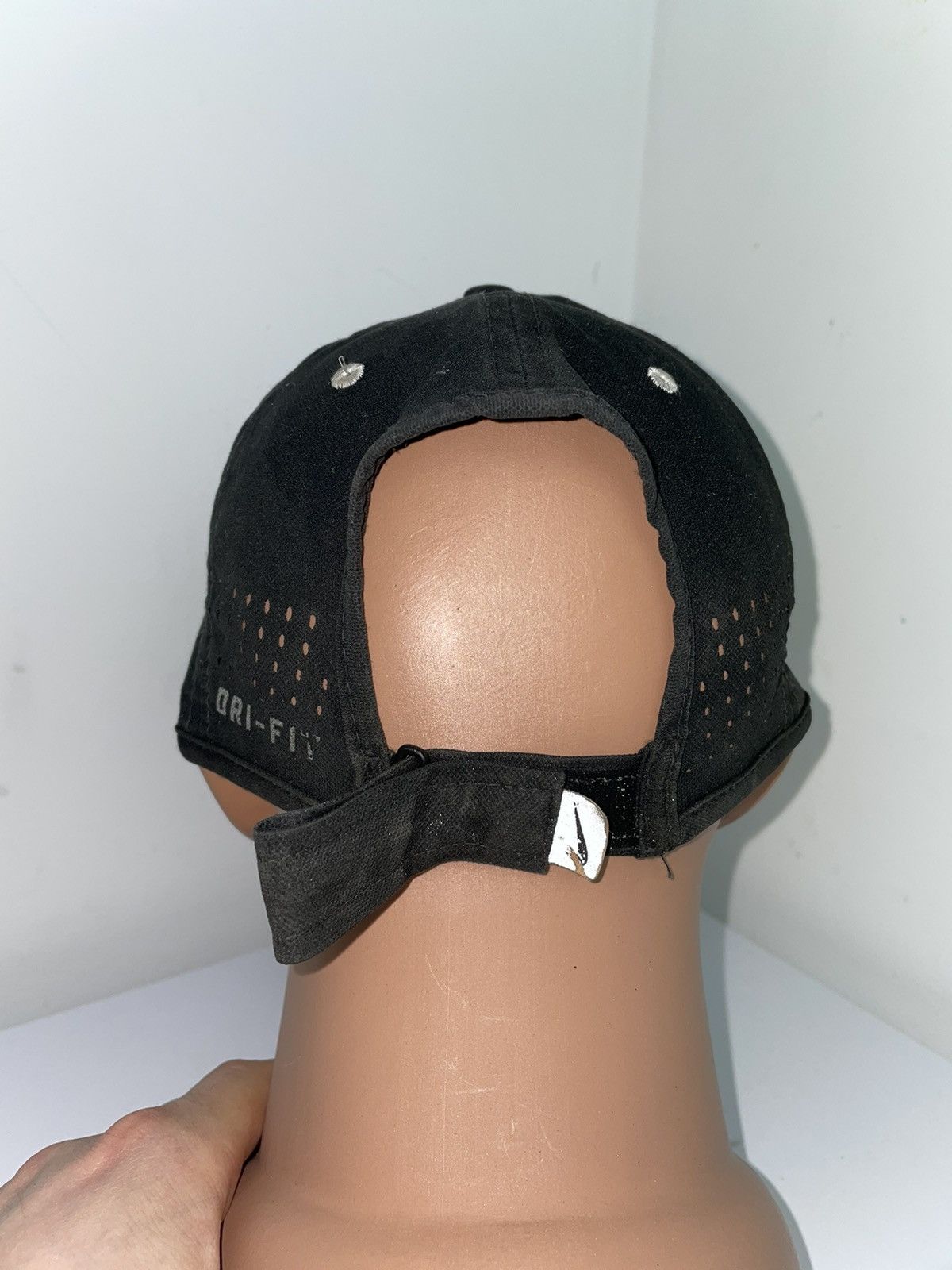 Nike × Vintage Nike vintage black cap swoosh center fro-fit Size ONE SIZE - 3 Thumbnail