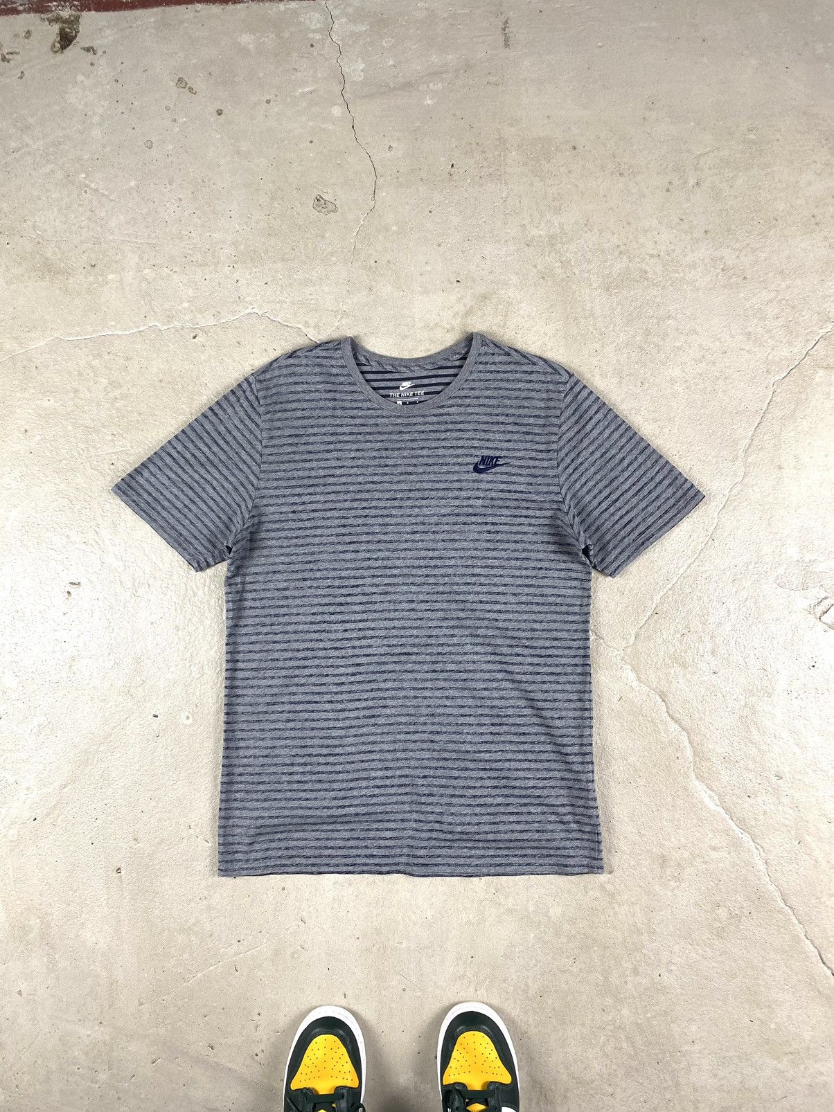 Nike Y2K 90’s Vintage Nike Tee T Shirt Tn Zm Hype Size US L / EU 52-54 / 3 - 1 Thumbnail