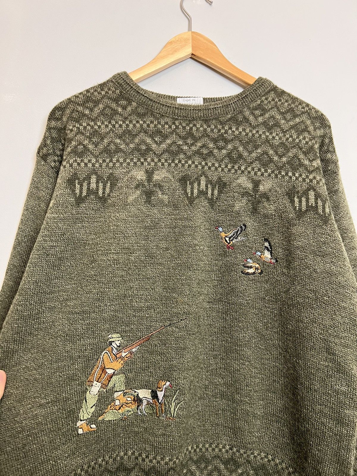 Vintage Vintage Avant Garde Embroided Wolfs Mountain Cable Knit Hype Size US M / EU 48-50 / 2 - 3 Thumbnail