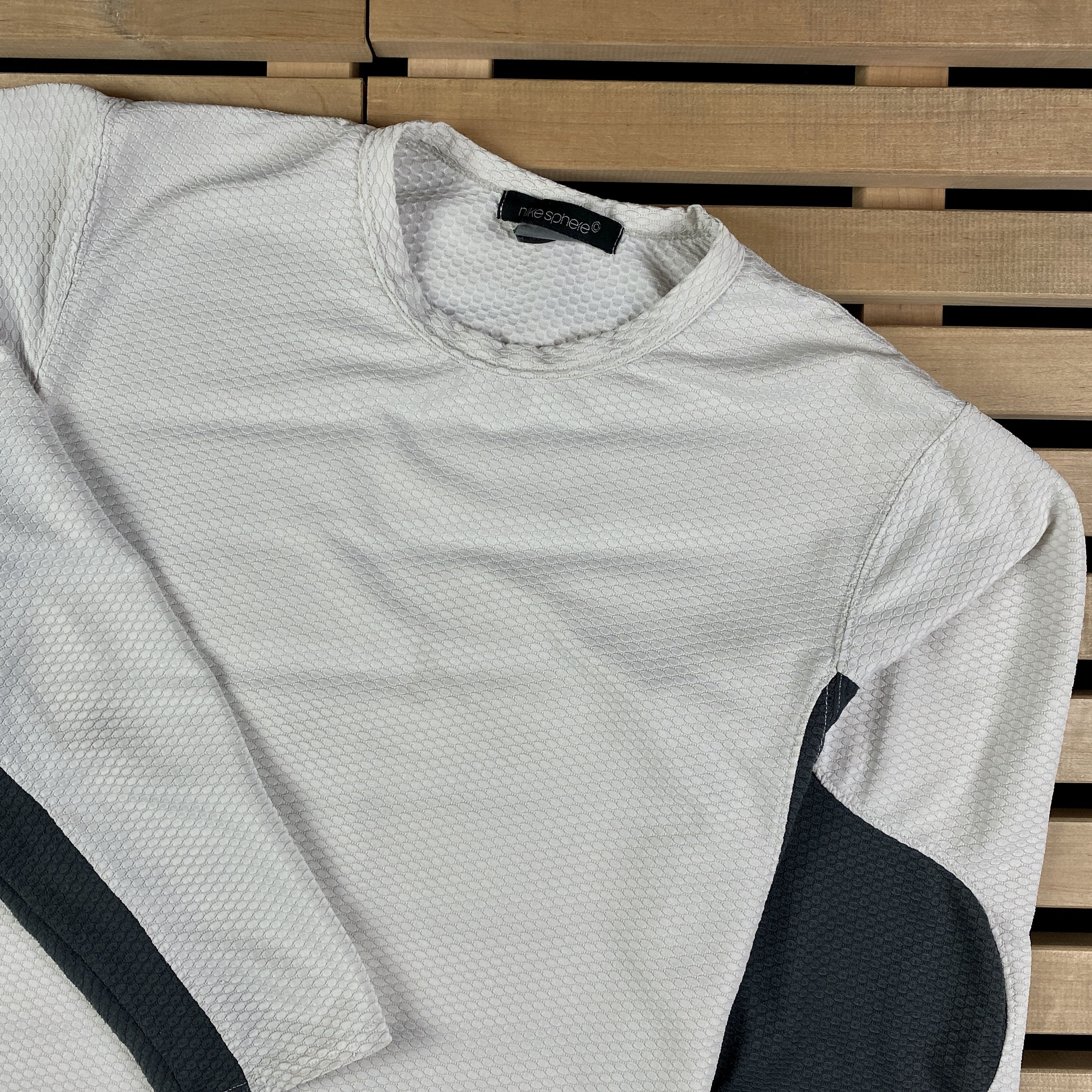 Nike × Vintage Mens Long Sleeve Nike Sphere Vintage Size S Size US S / EU 44-46 / 1 - 2 Thumbnail