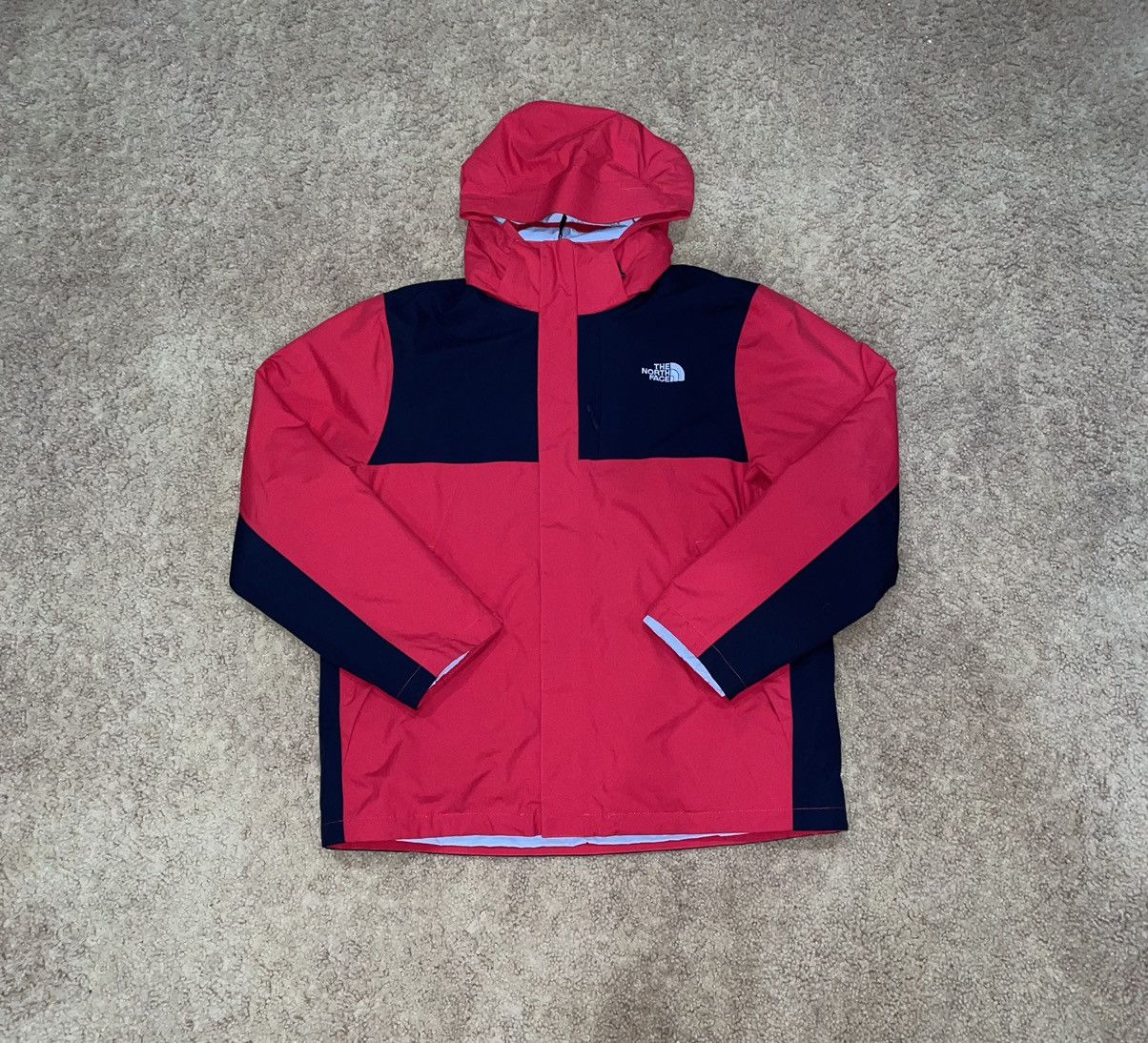 The North Face TNF Hyvent jacket Size US L / EU 52-54 / 3 - 1 Thumbnail