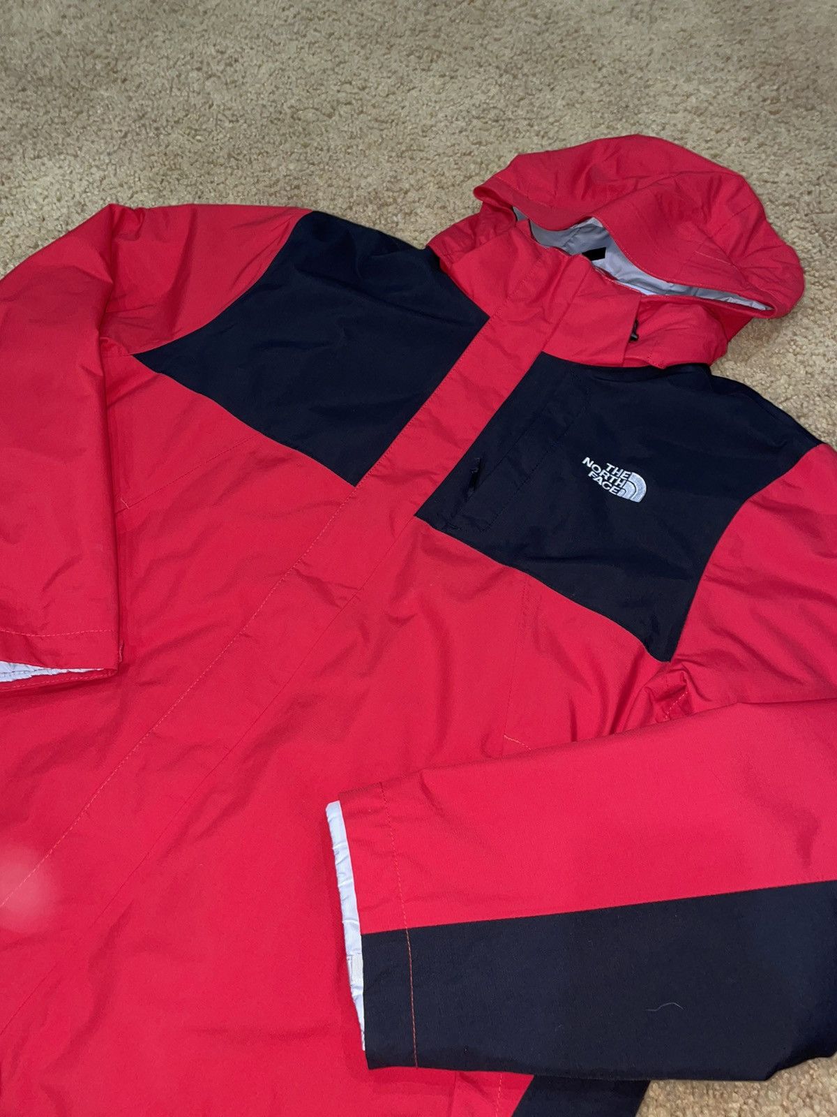 The North Face TNF Hyvent jacket Size US L / EU 52-54 / 3 - 2 Thumbnail