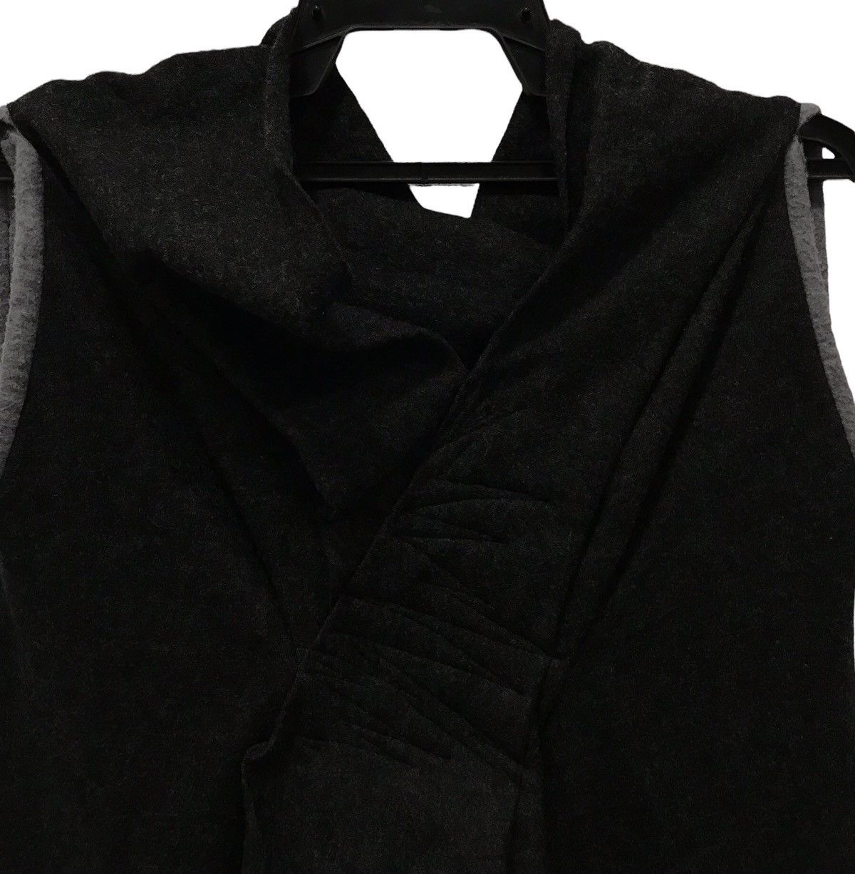 Japanese Brand TOMOKI YURITA LONG SLEEVELESS SHIRT Size US M / EU 48-50 / 2 - 3 Thumbnail
