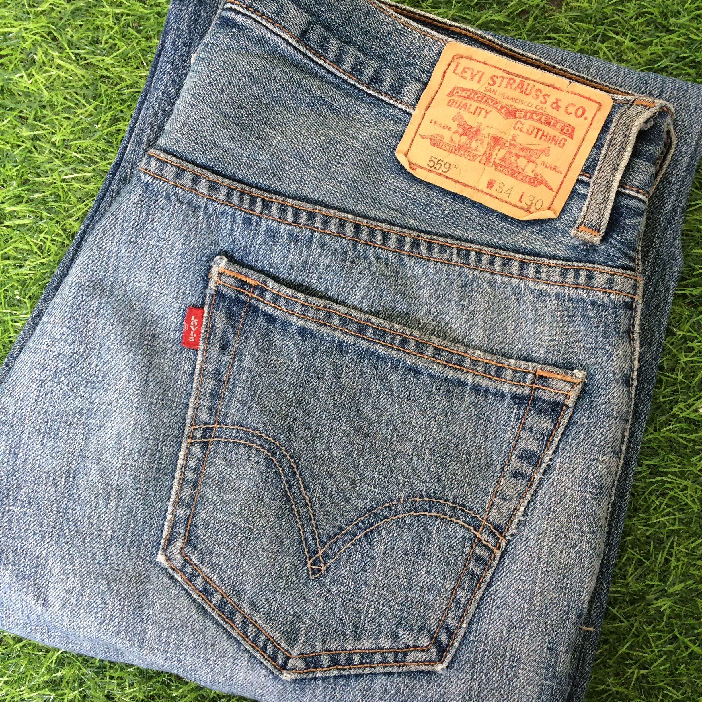 Levi's × Vintage Distressed Levis 559 Jeans #B-333 Size US 35 - 7 Thumbnail