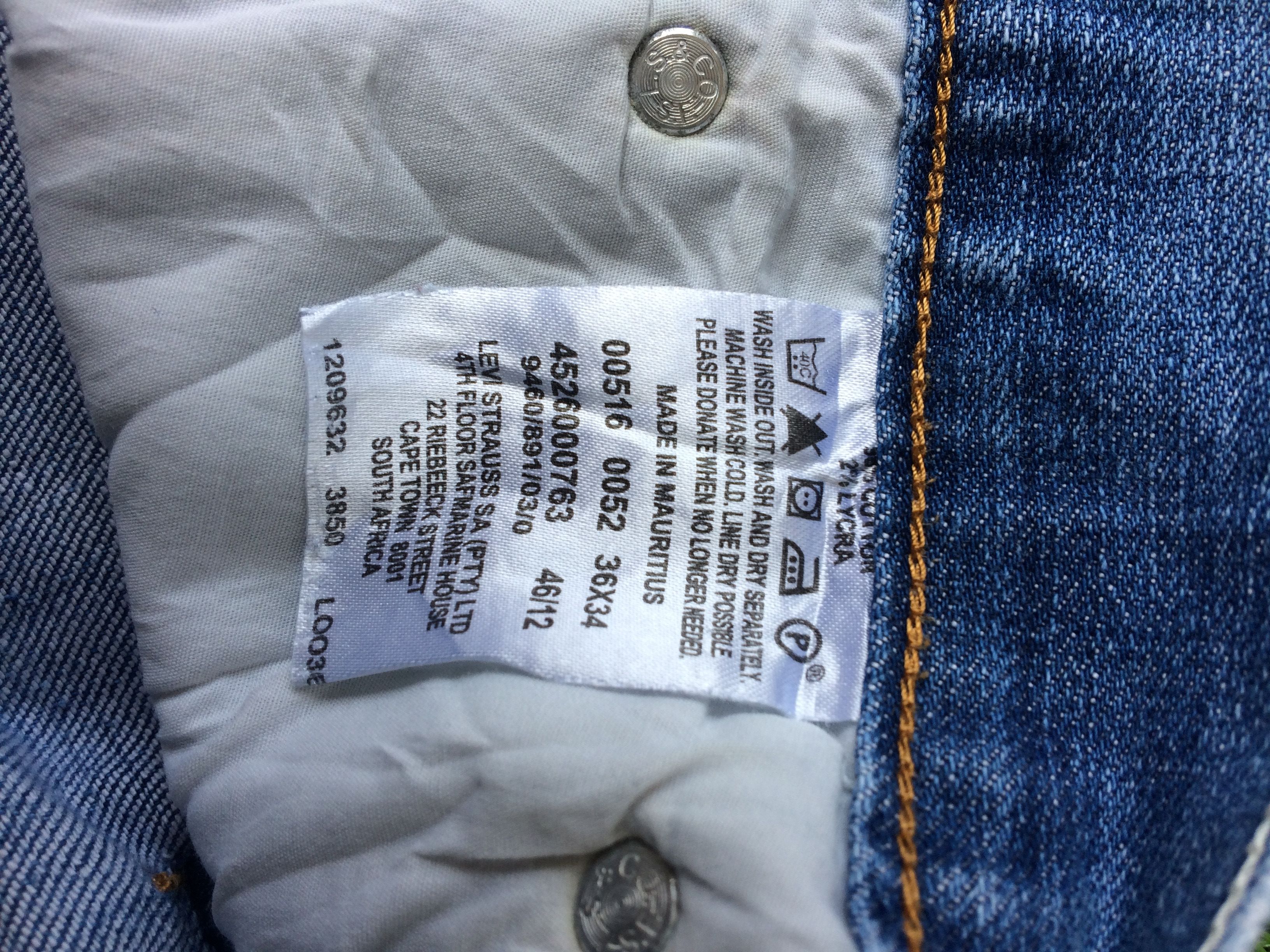 Levi's × Vintage Vintage Distressed Ripped Levis 516 Bootcut Jeans #B-229 Size US 35 - 10 Thumbnail