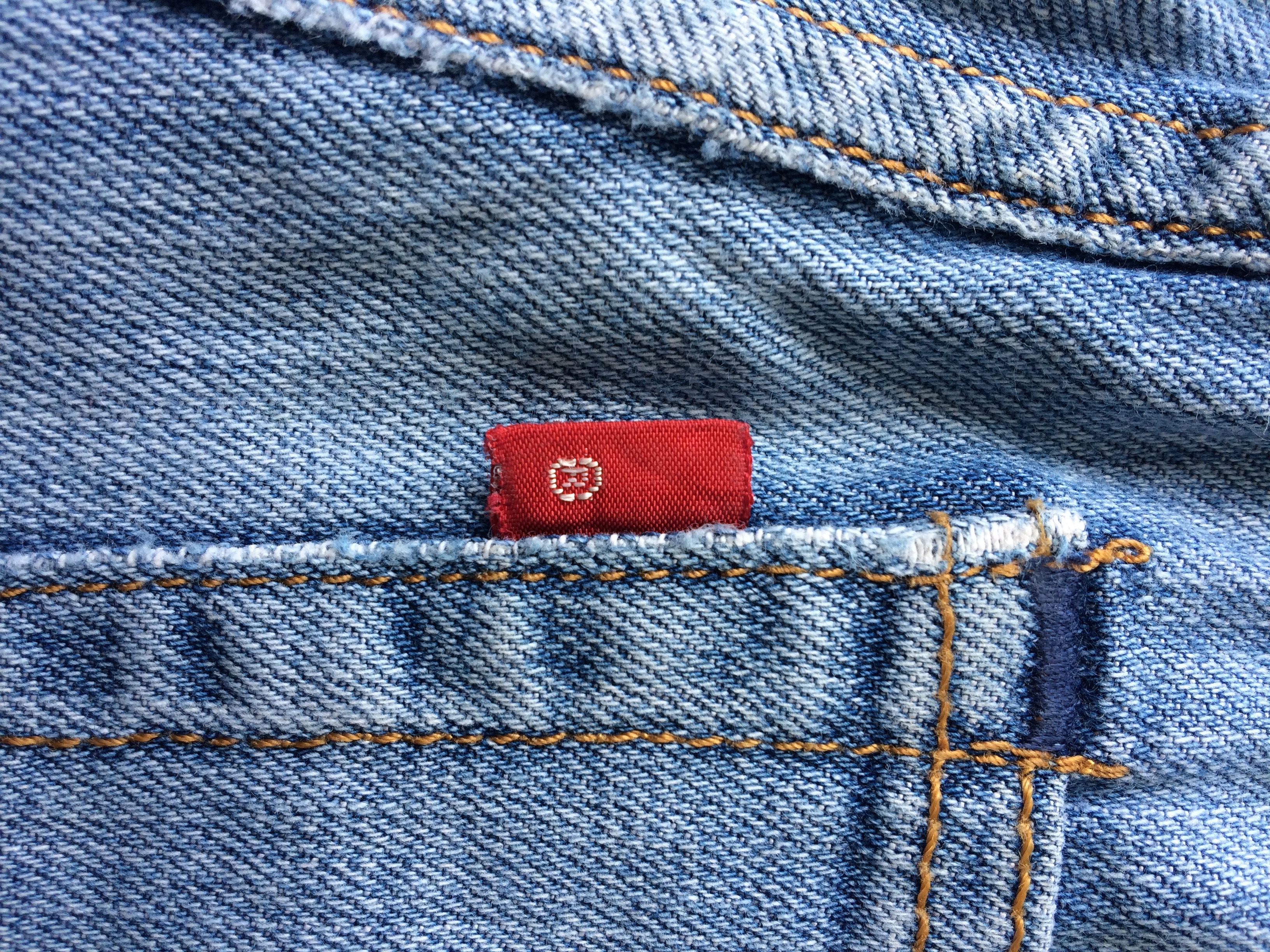 Levi's × Vintage Vintage Distressed Ripped Levis 516 Bootcut Jeans #B-229 Size US 35 - 8 Thumbnail
