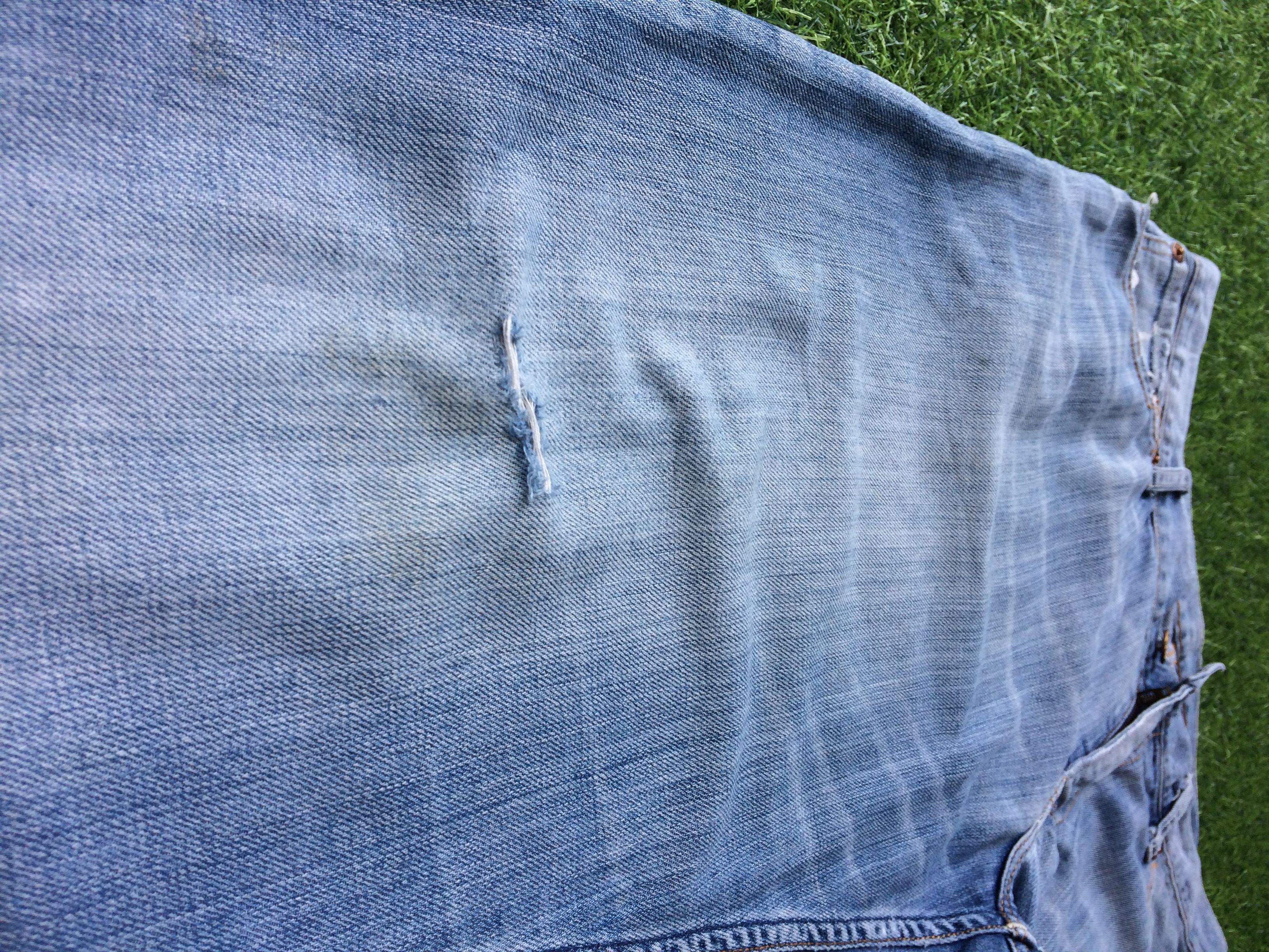 Levi's × Vintage Vintage Distressed Ripped Levis 516 Bootcut Jeans #B-229 Size US 35 - 3 Thumbnail