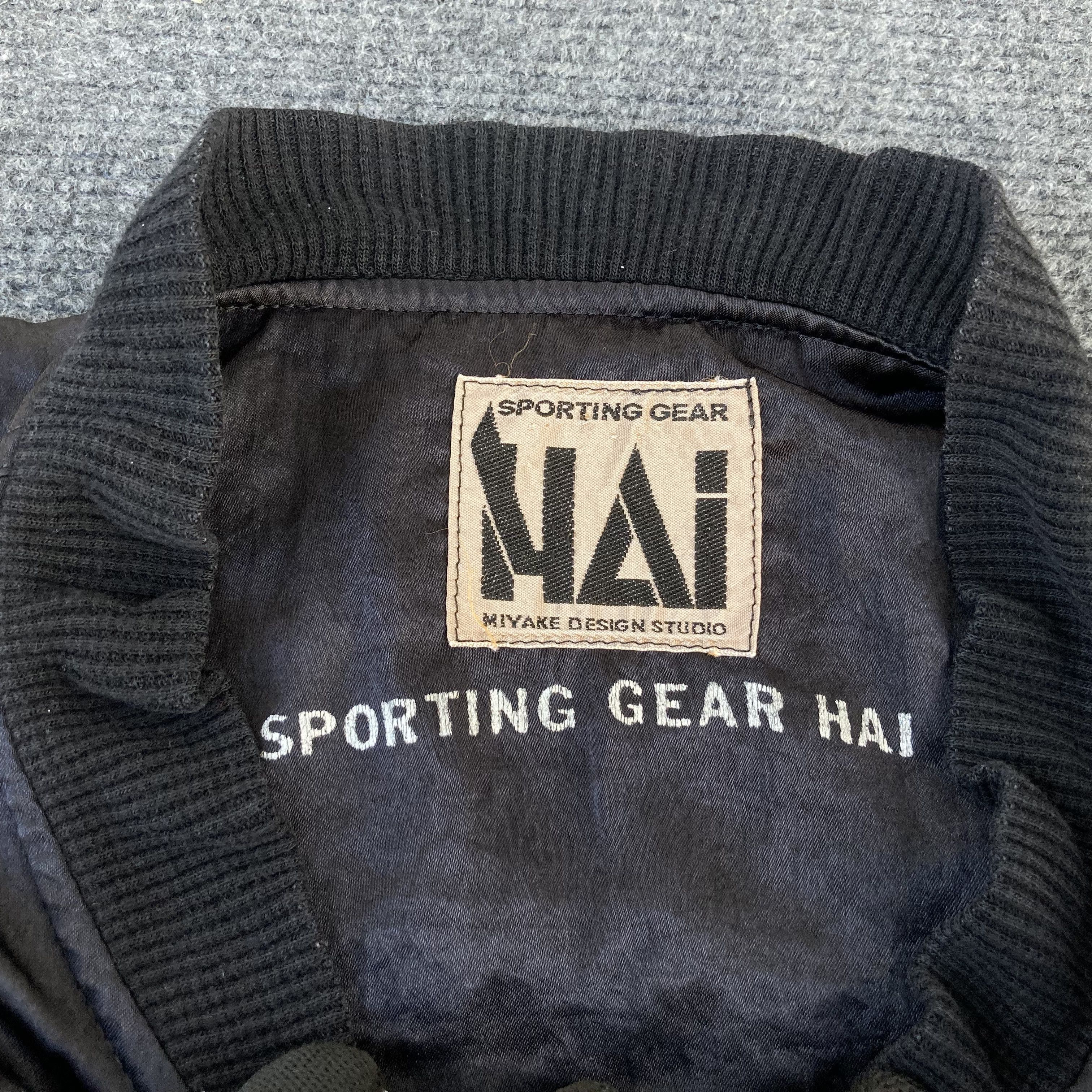 Hai Sporting Gear Vtg Issey Miyake Sporting Gear Hai Designer Sweater Size US M / EU 48-50 / 2 - 3 Thumbnail