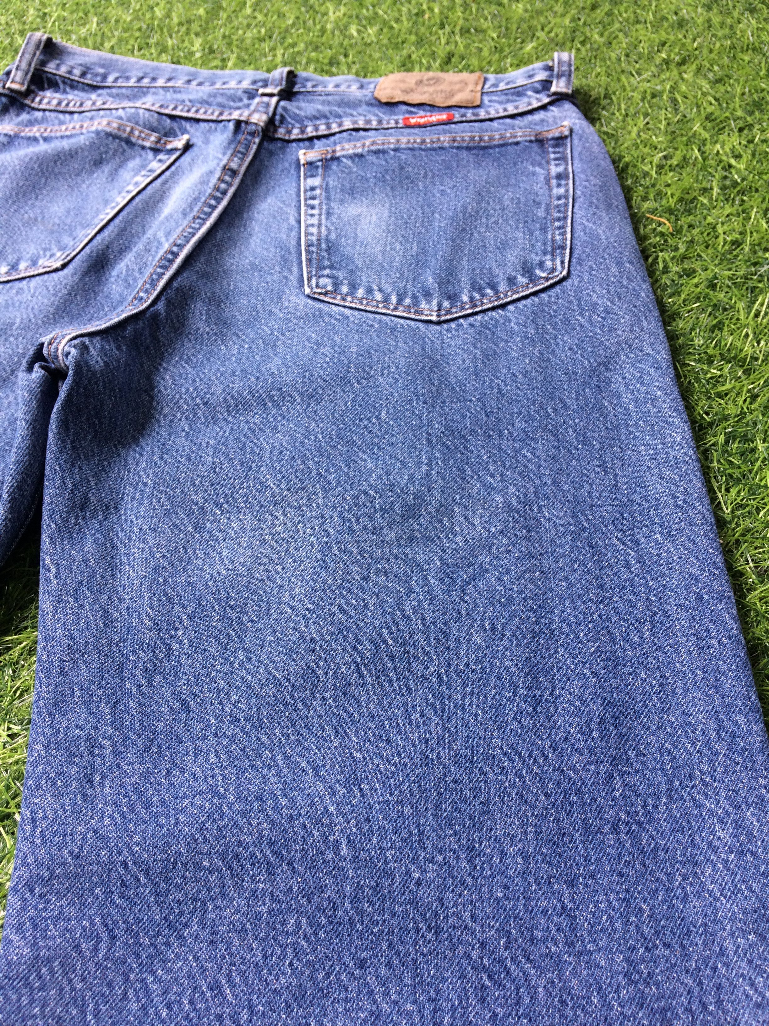 Vintage × Wrangler Wrangler Distressed Y2Ks Vintage Jeans #B-429 Size US 31 - 7 Thumbnail