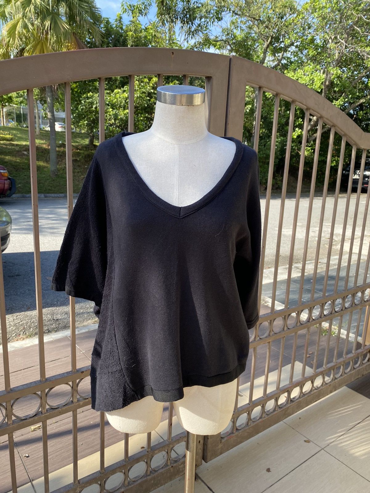 Designer black assymetrical top Size M / US 6-8 / IT 42-44 - 3 Thumbnail