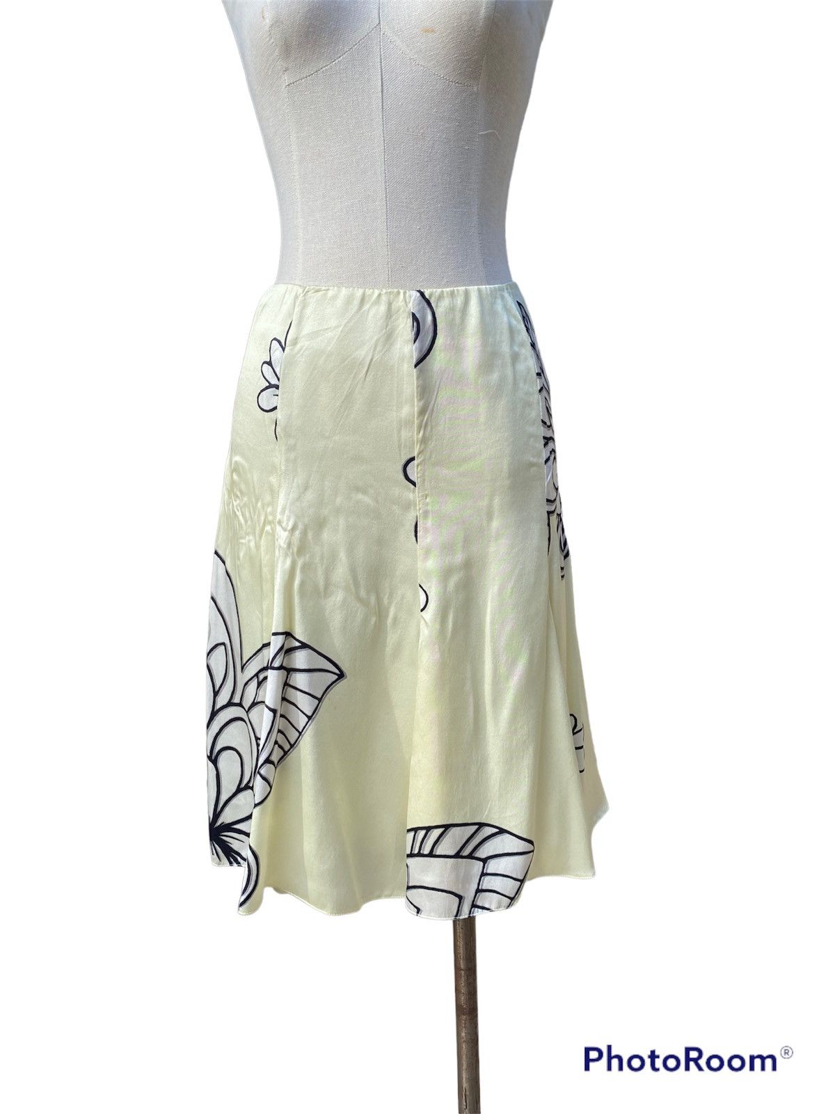 Emporio Armani vintage silk skirt Size 28" / US 6 / IT 42 - 1 Thumbnail