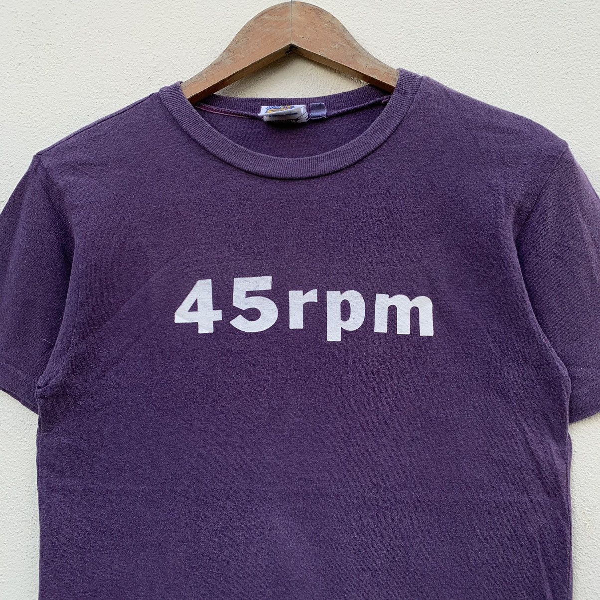 45rpm Vintage 45RPM SPELLOUT PURPLE T-shirt Size US S / EU 44-46 / 1 - 2 Thumbnail